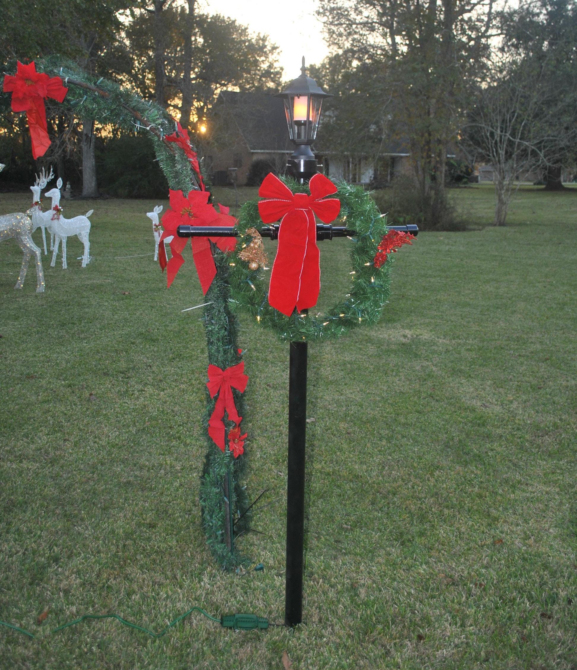 DIY Christmas Lamppost
