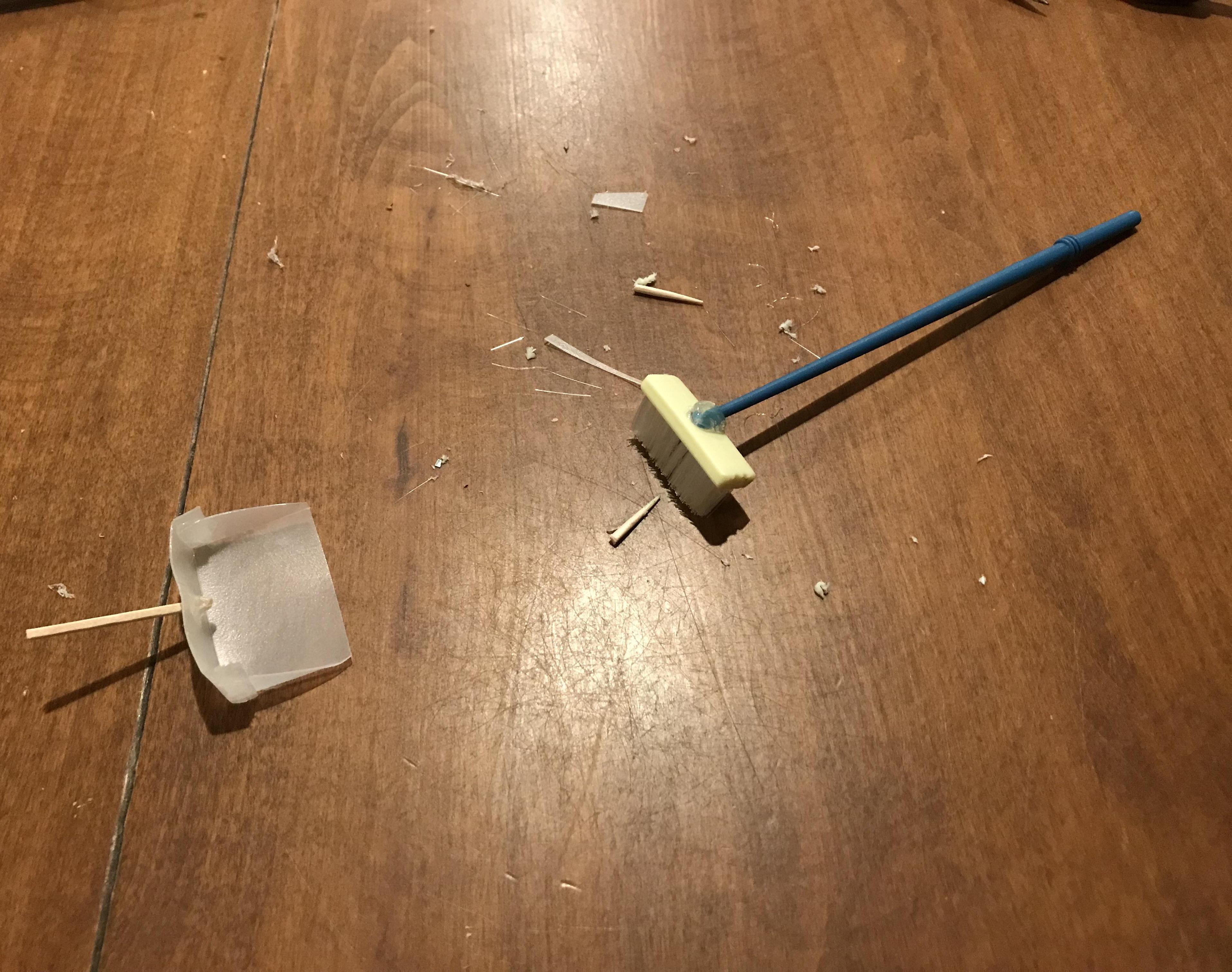 “MiniBroom and Dustpan” Do You Have a Mess, Then You Need This.