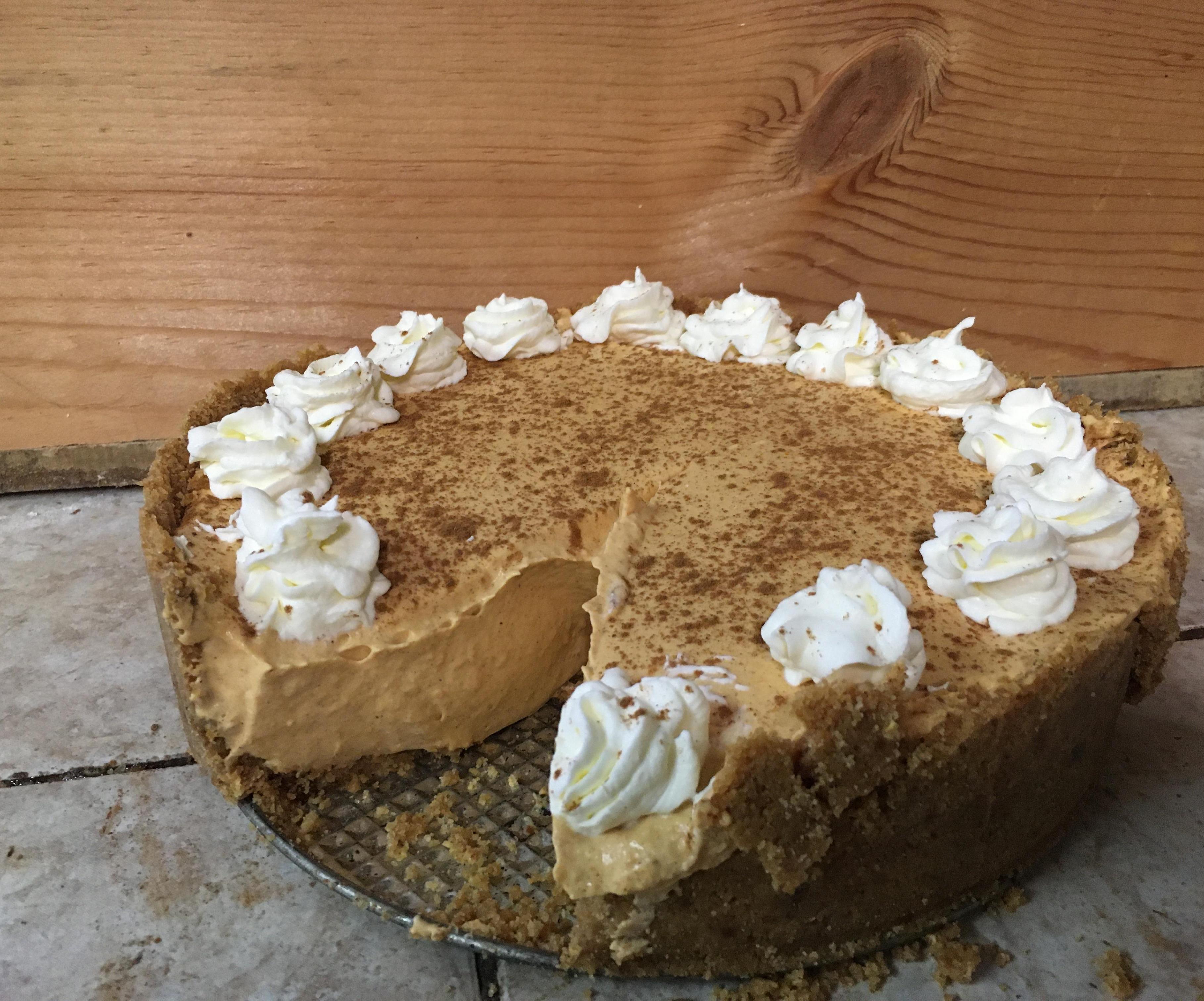 No-bake Pumpkin Cheesecake With Gingersnap Crust!