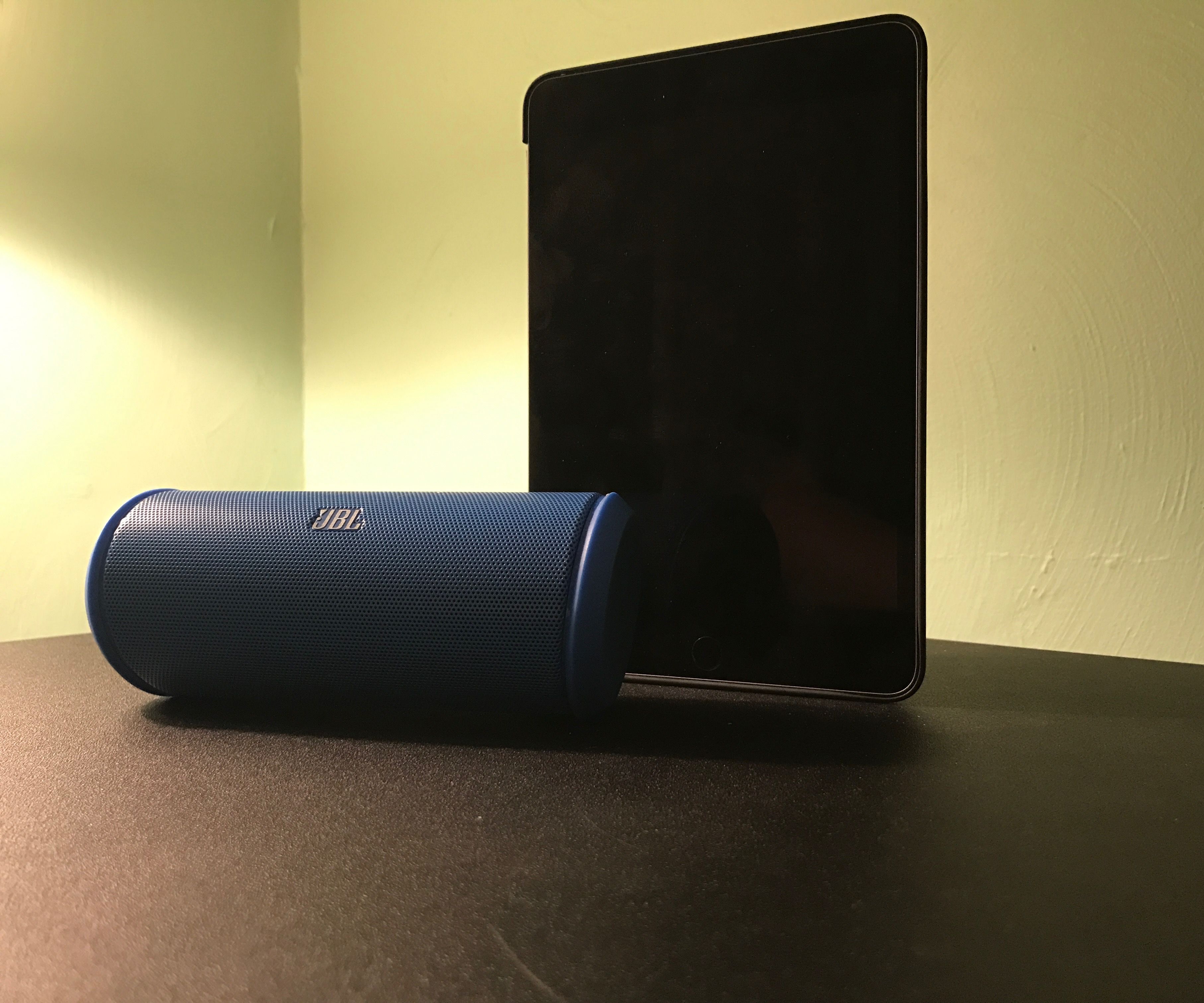 Use a Bluetooth Speaker With IPad