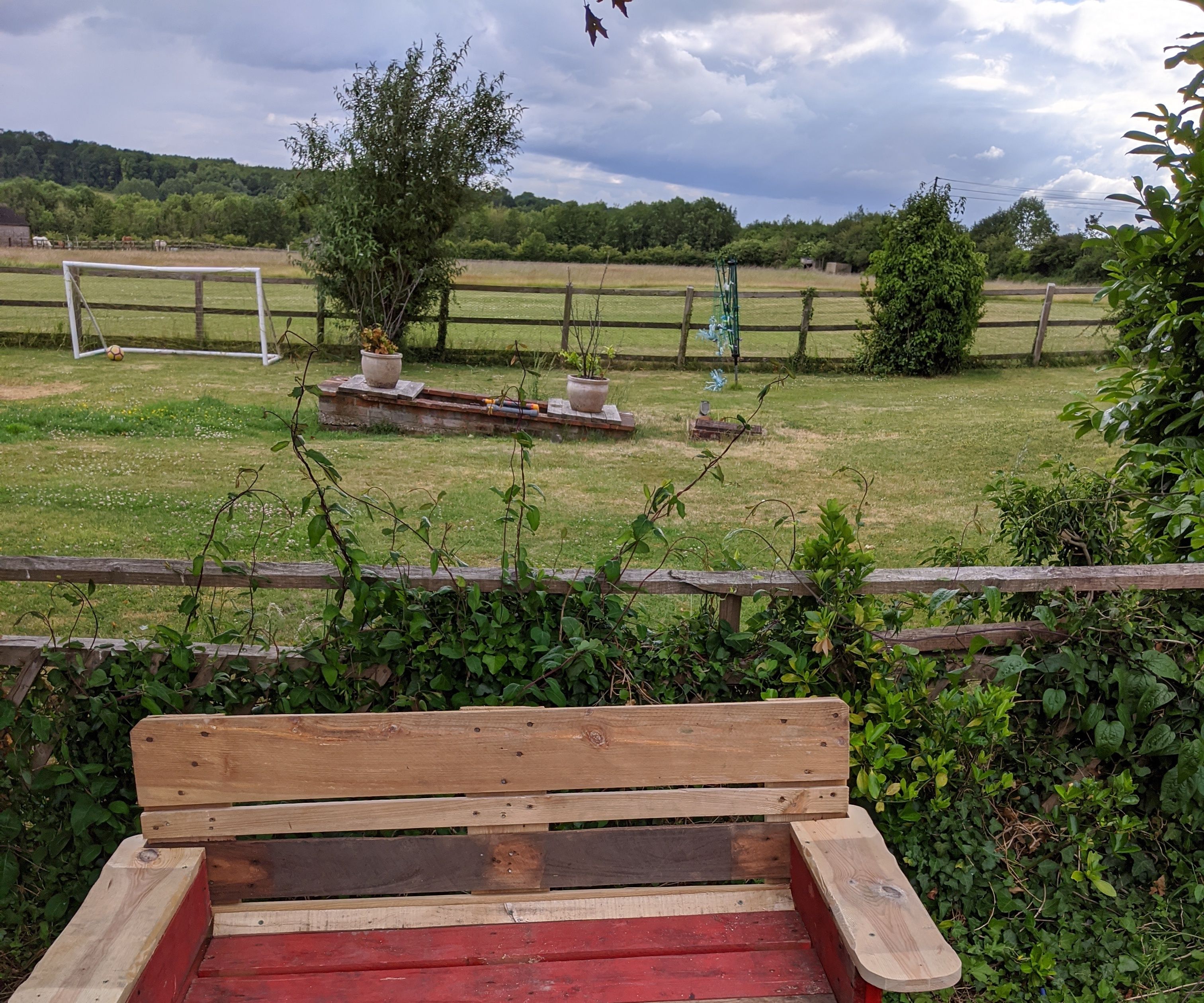 Garden Pallet Bench