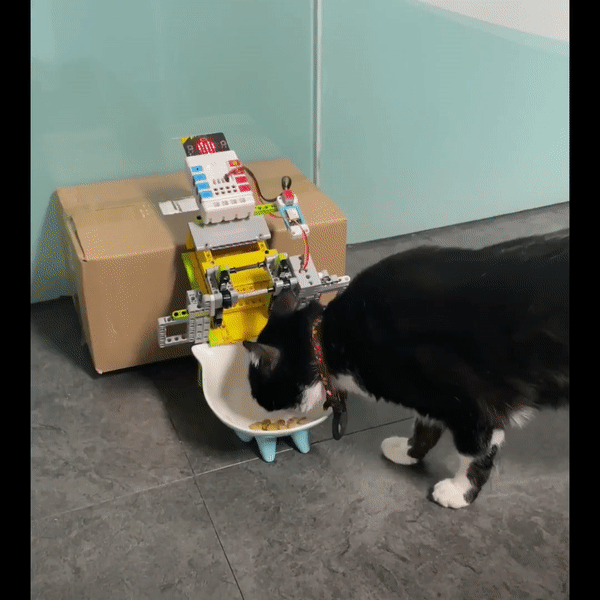 How to Build a Micro:bit Remote Feeder With KidsIoT