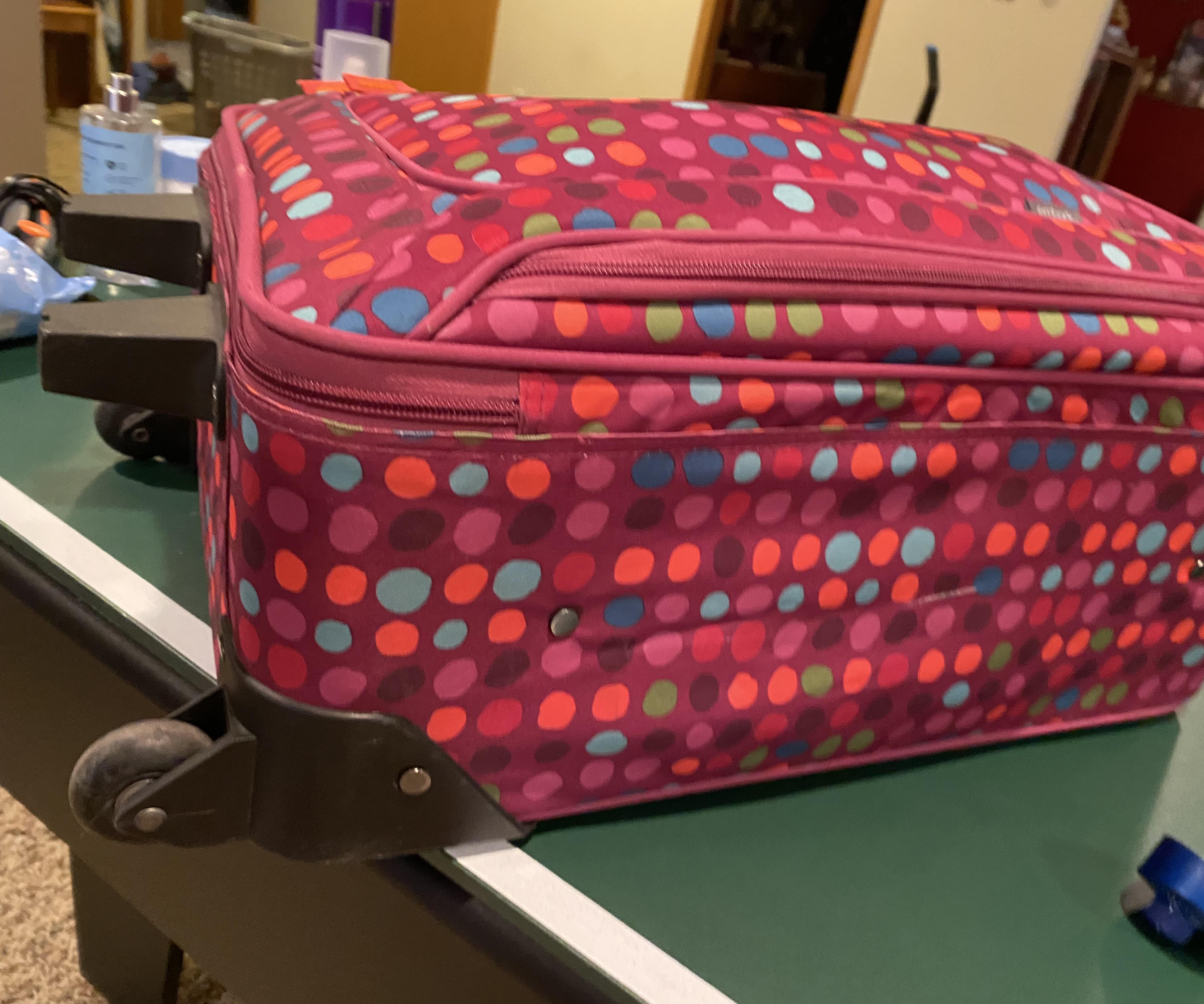 How to Pack a Suitcase Instructable COMM 101 