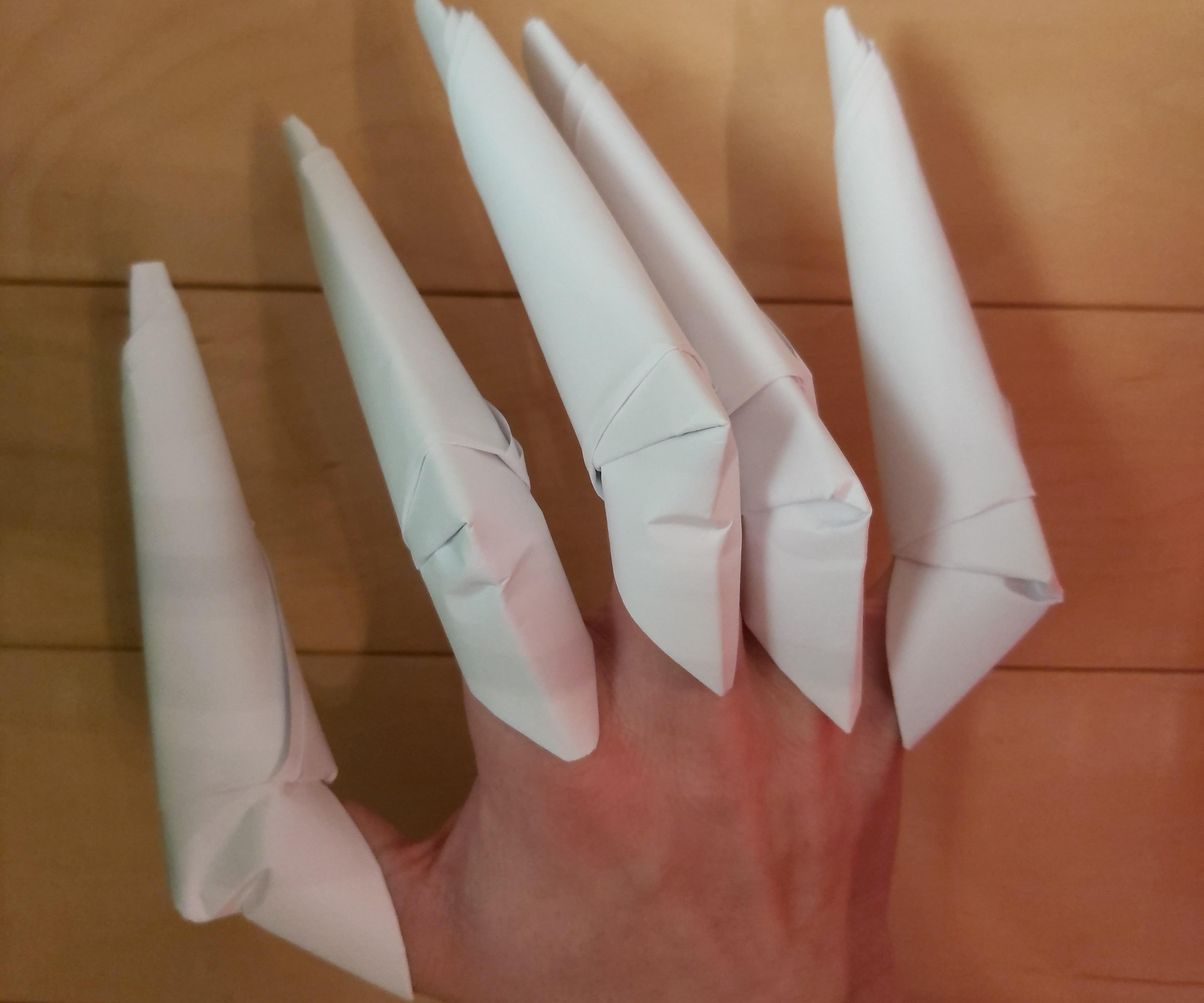 How to Easily Make Functional Paper Claws