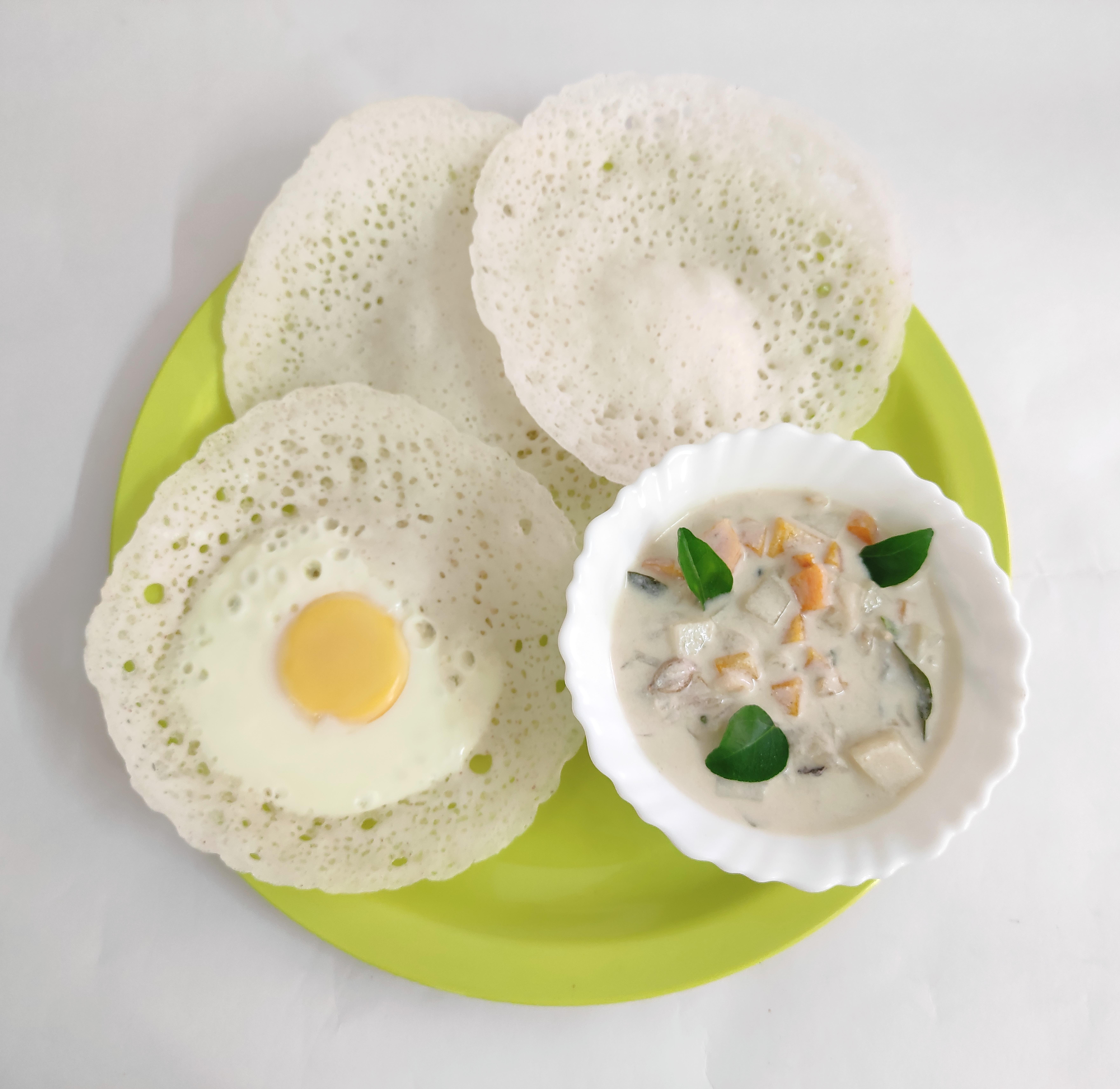 Kerala Breakfast - Appam (Hoppers) and Veg Stew