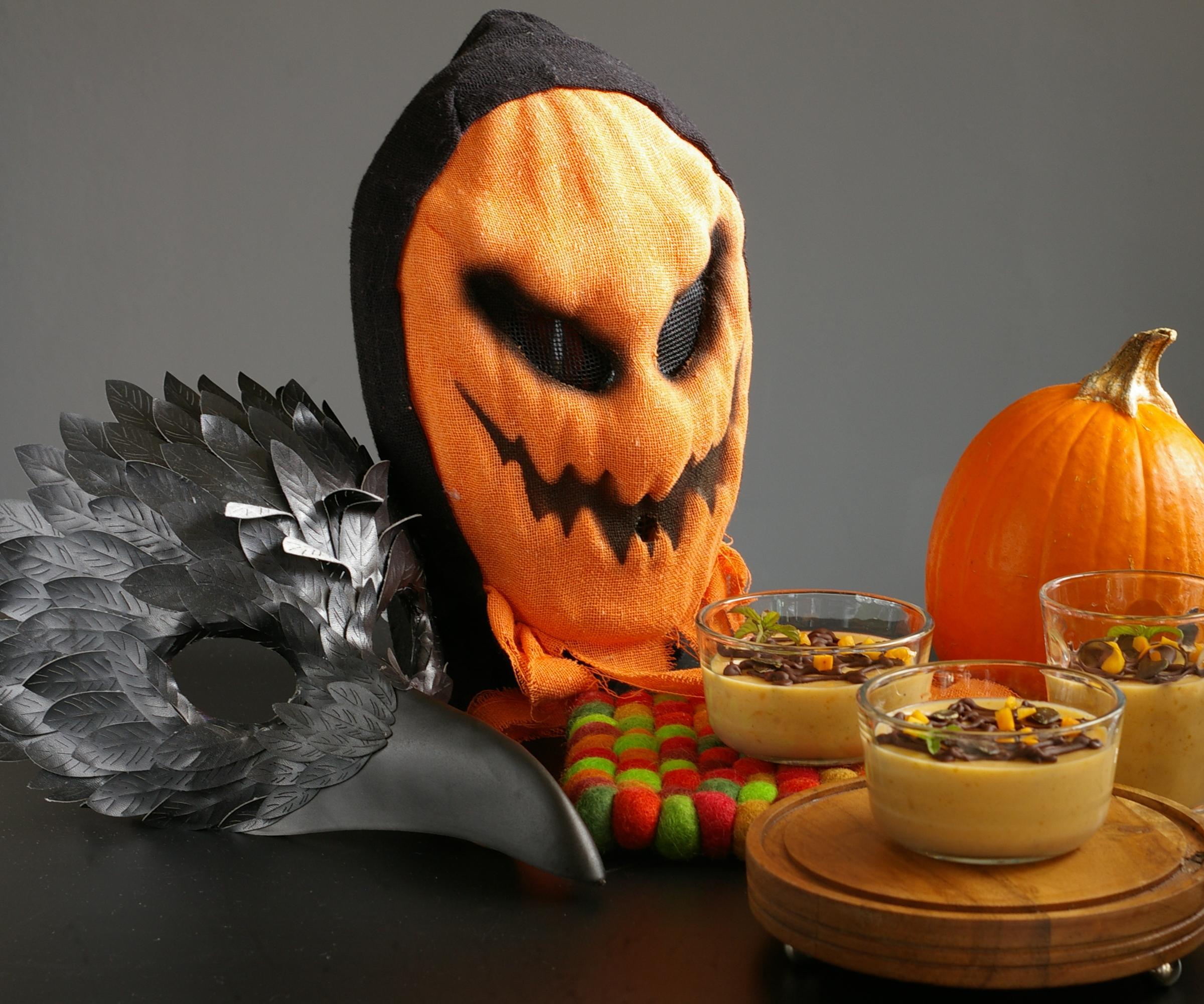 Vegan Pumpkin Pudding With Coconut Milk - Halloween Edition - 