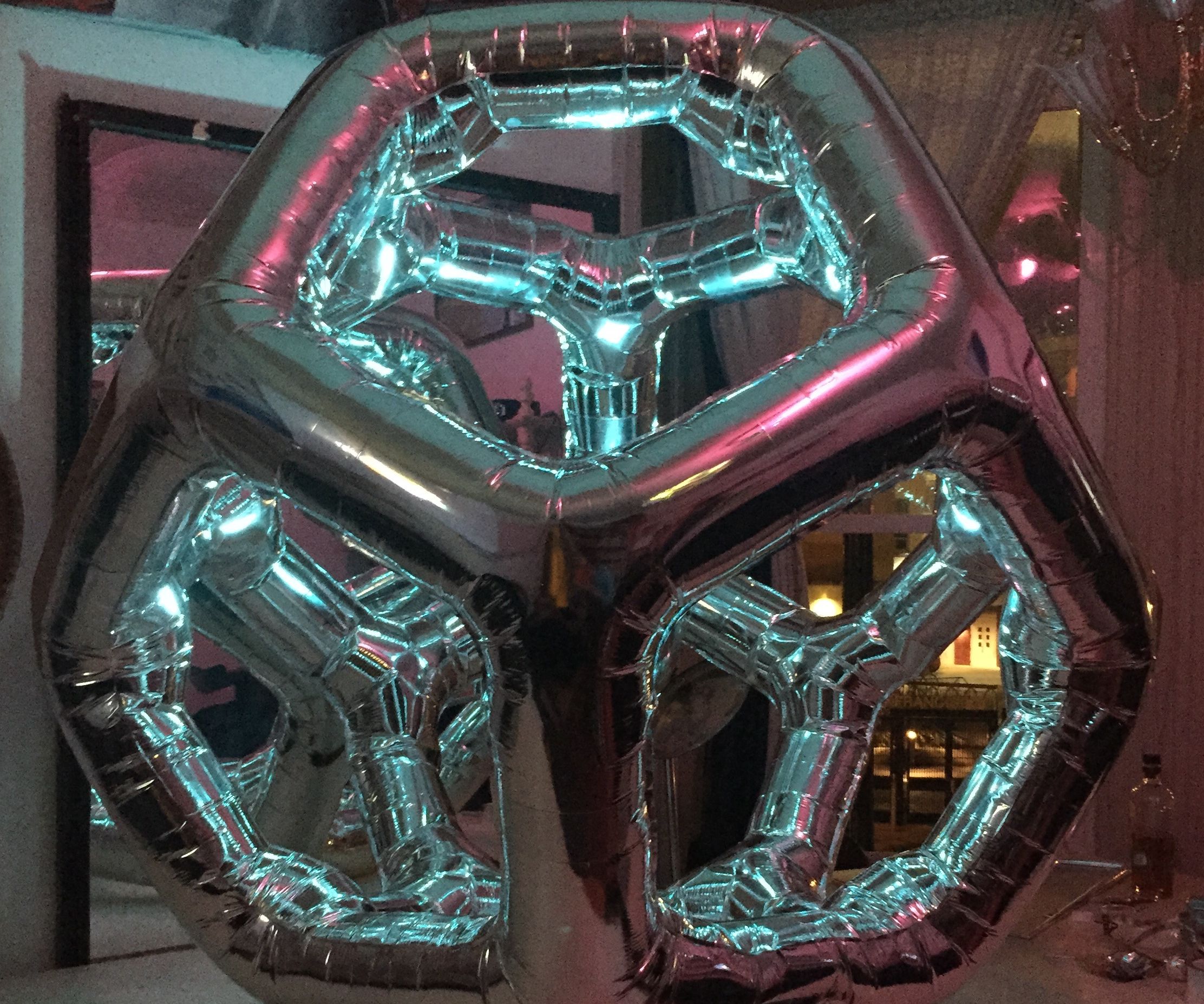 Make Your Own UFO Balloon-kite!