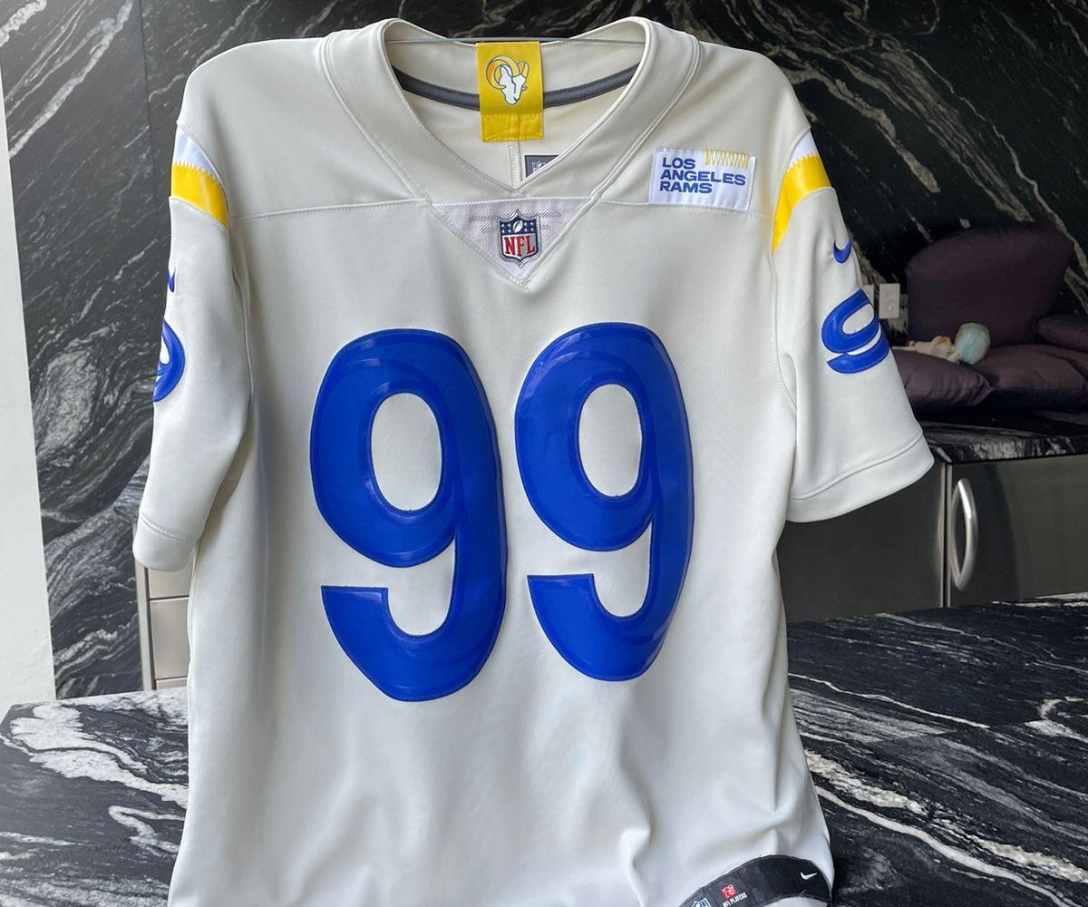 Self Standing Jersey 