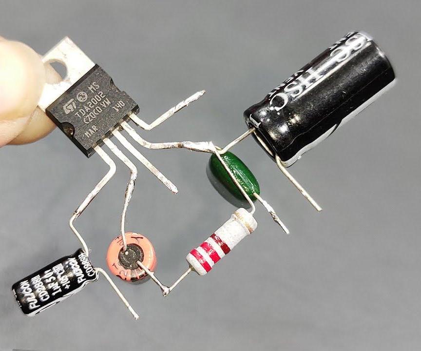 DIY - Simple and Powerful Amplifier Circuit Using TDA 2002 Sound IC