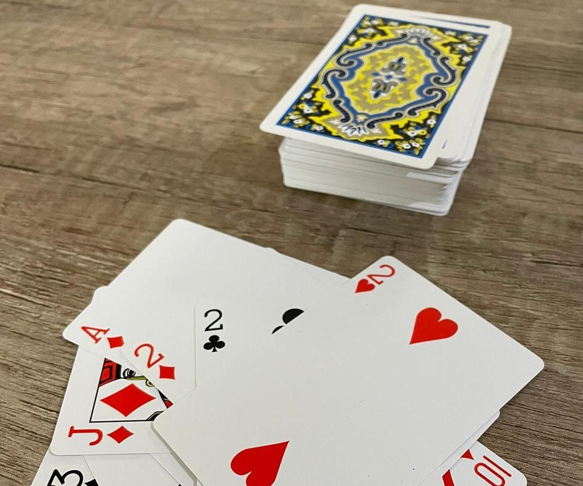 Seven - Card Game