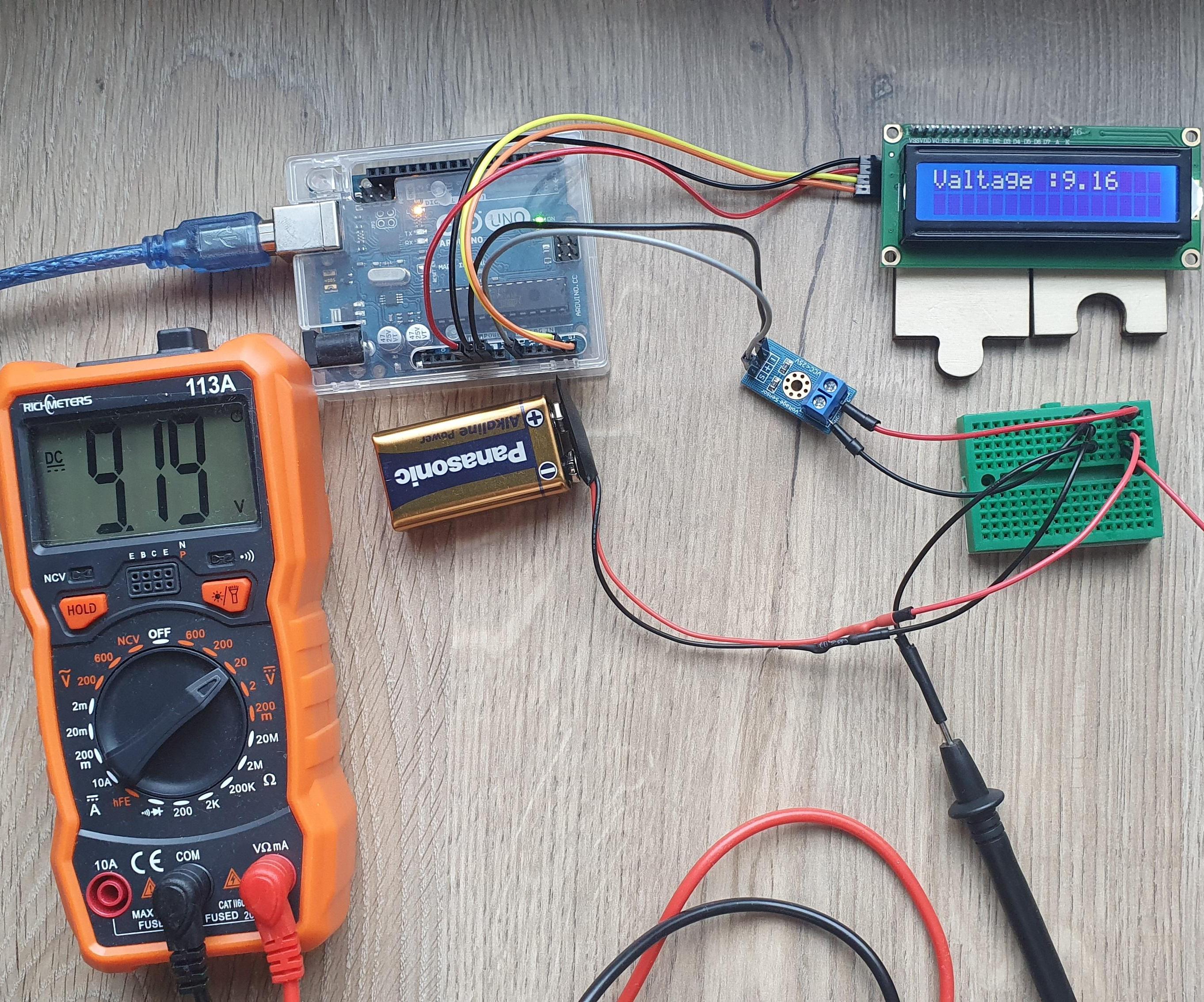 Testing Voltage Sensor : Arduino UNO + HW-Electronic Voltage Sensor + LCD 16x2 I2C