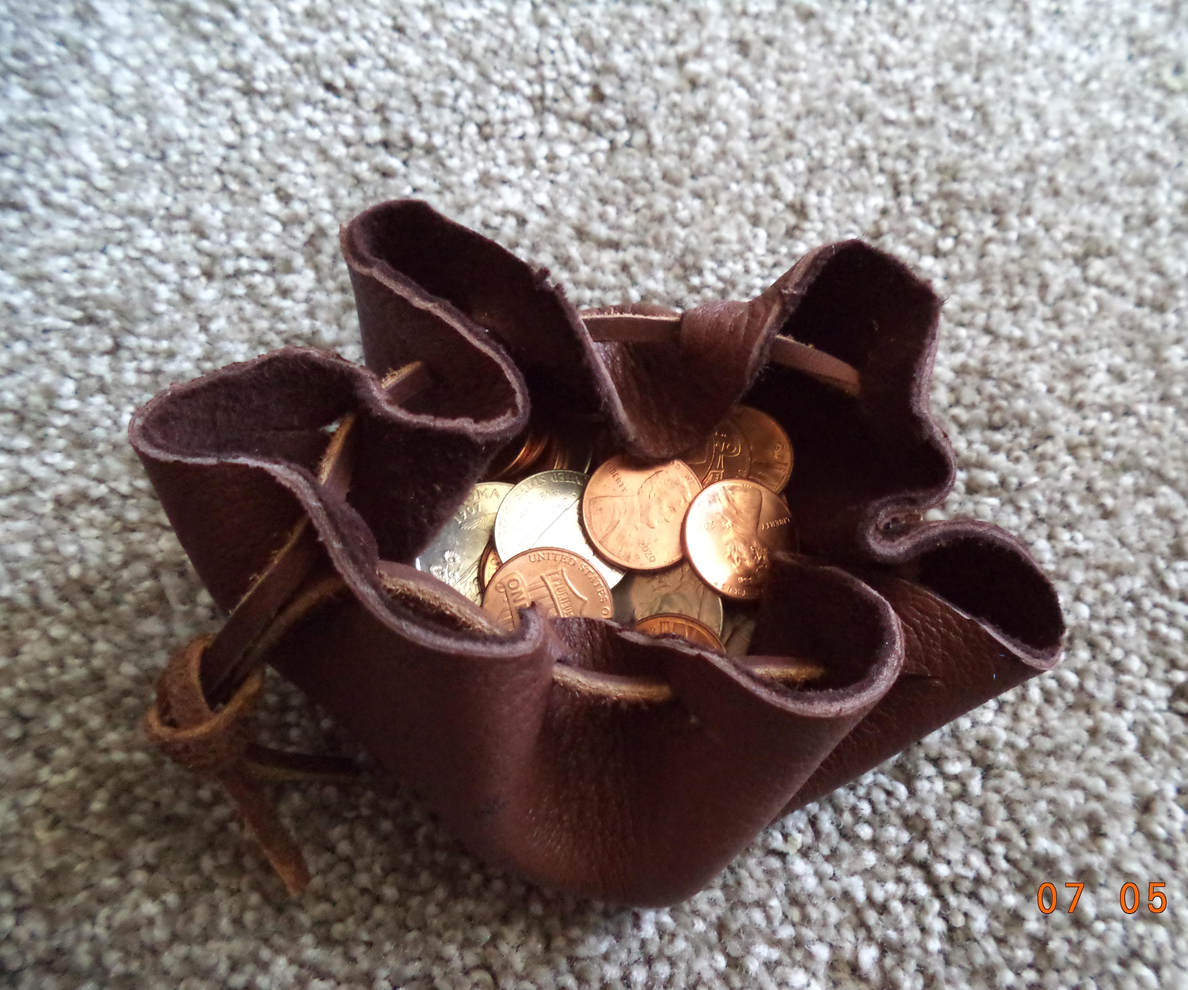 How to Make a Easy Leather Coin Pouch in 6 Steps (no Sewing Required)