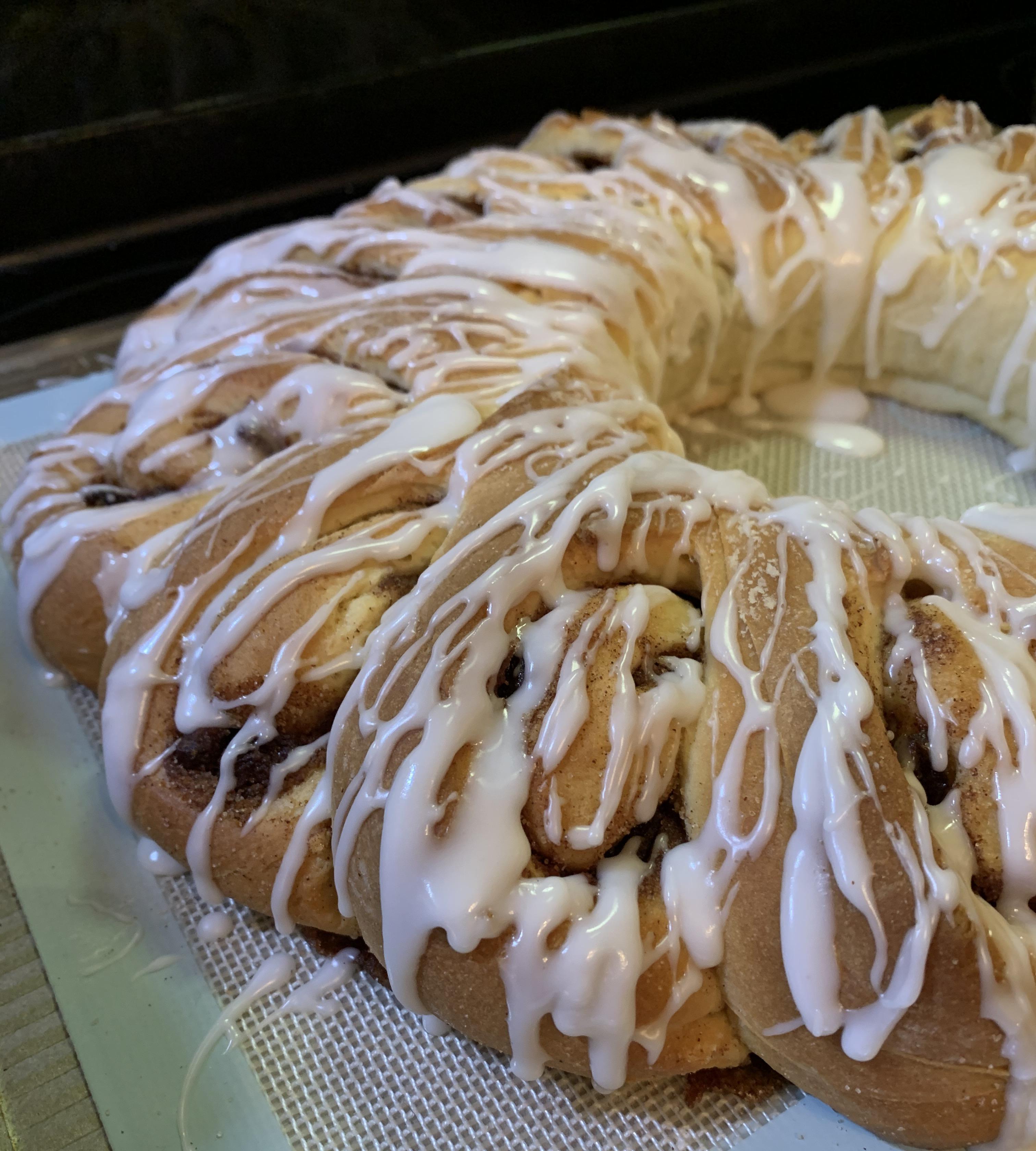 Glazed Rum Raisin Cinnamon Ring