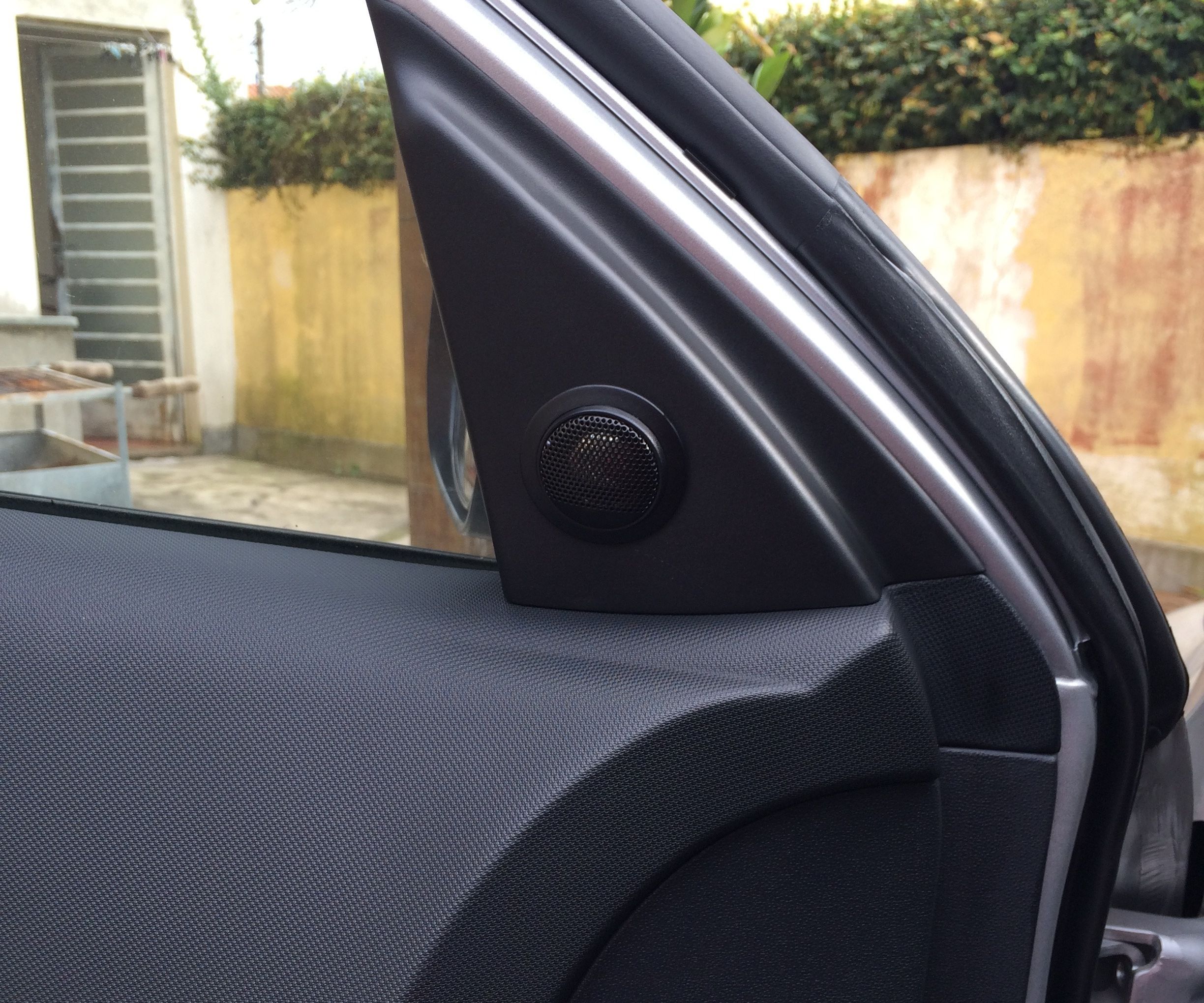 How to Install a Tweeter Into Hyundai I30 (or Any Other Car)