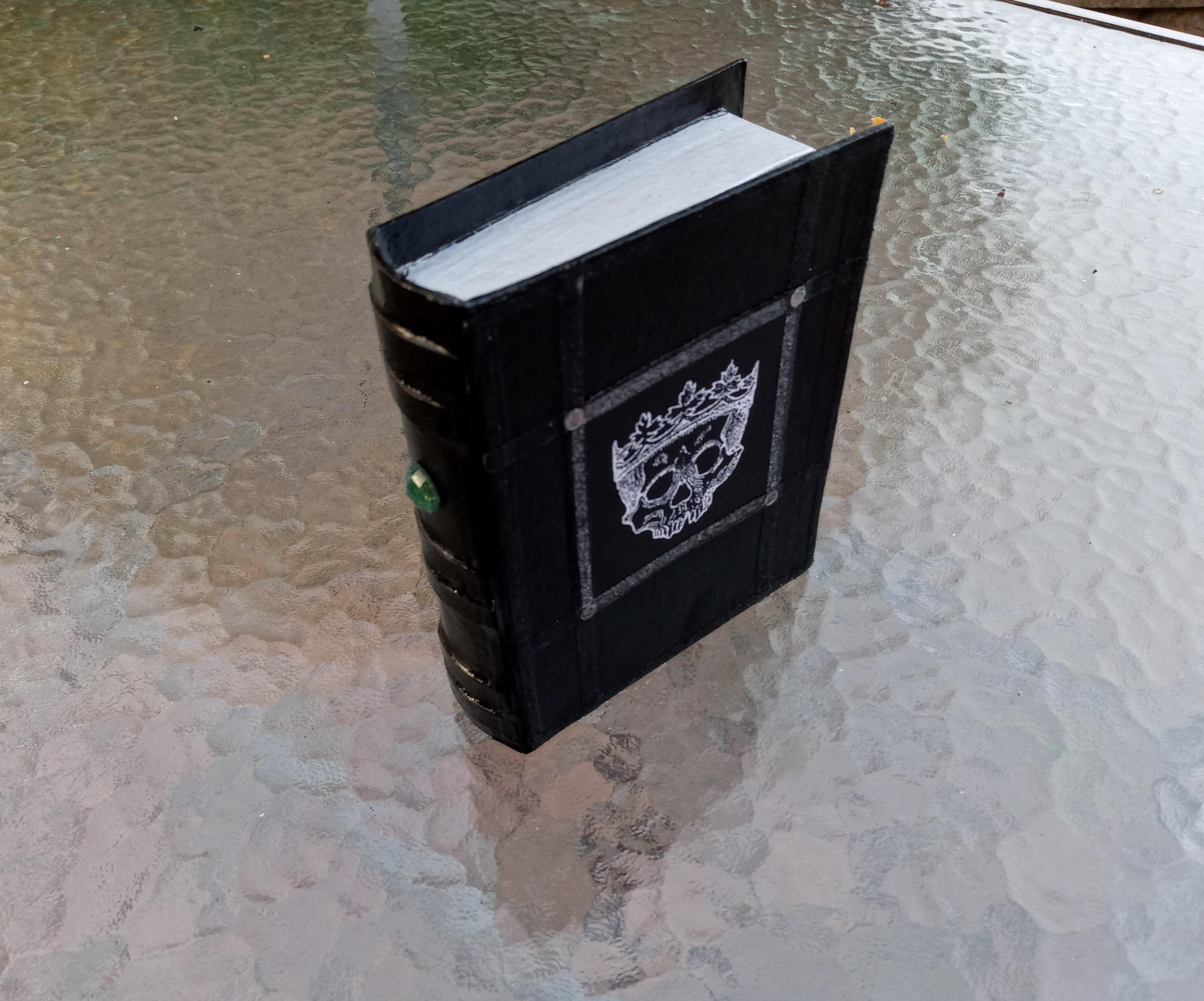 Easy RPG Spellbook Dice Tray