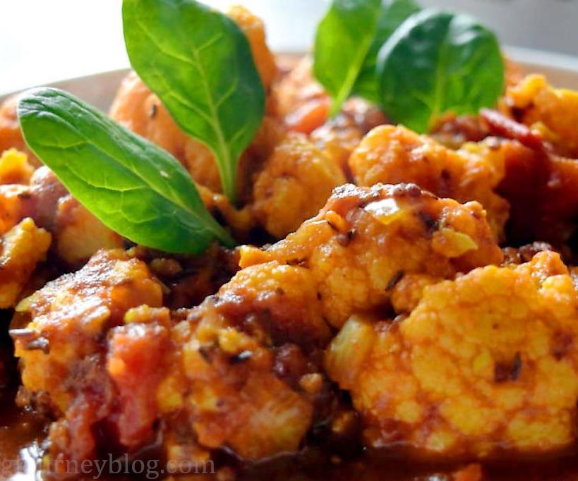 One Pan Spicy Cauliflower Curry