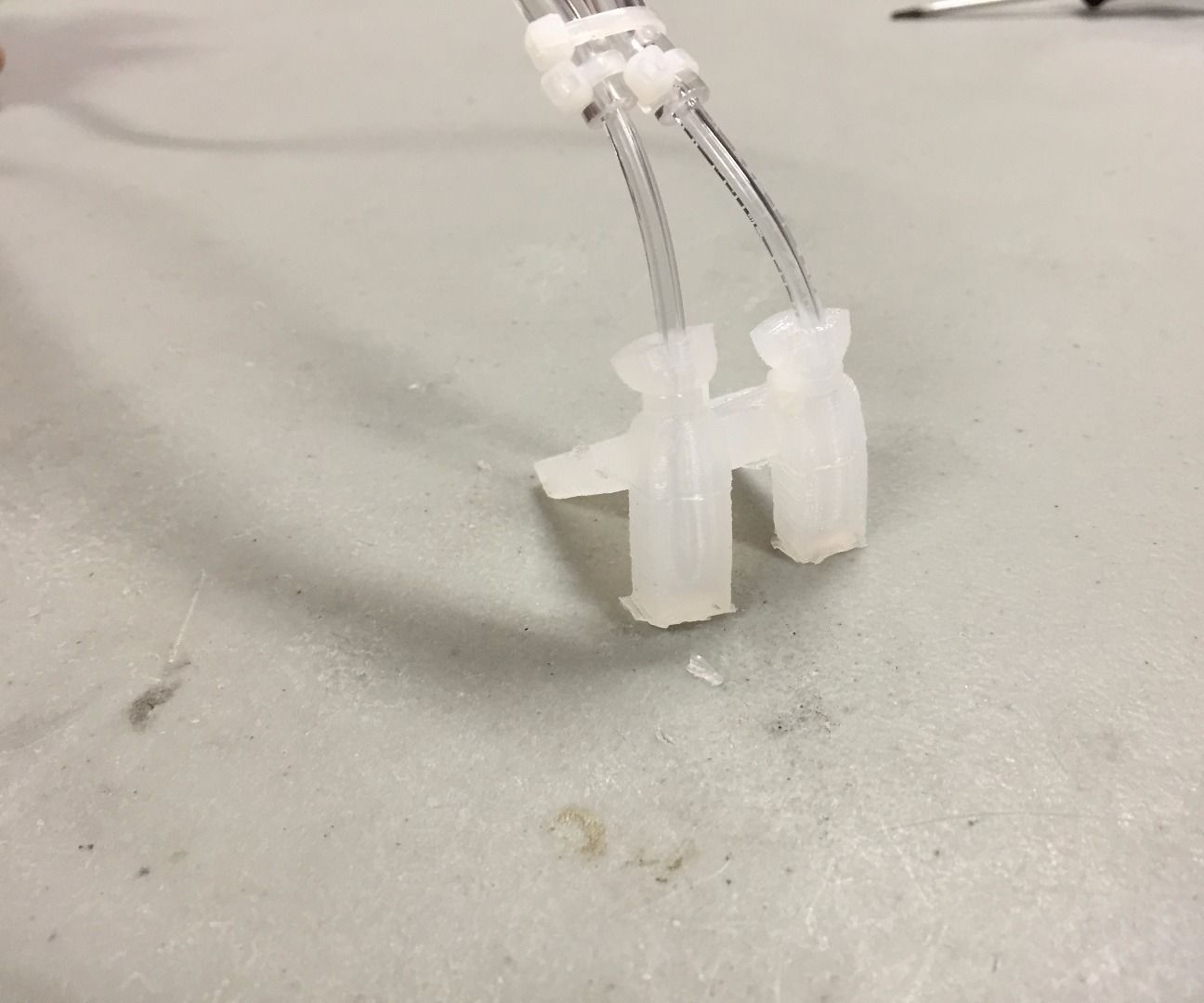 The Crawli - a Simple Walking Soft Robot