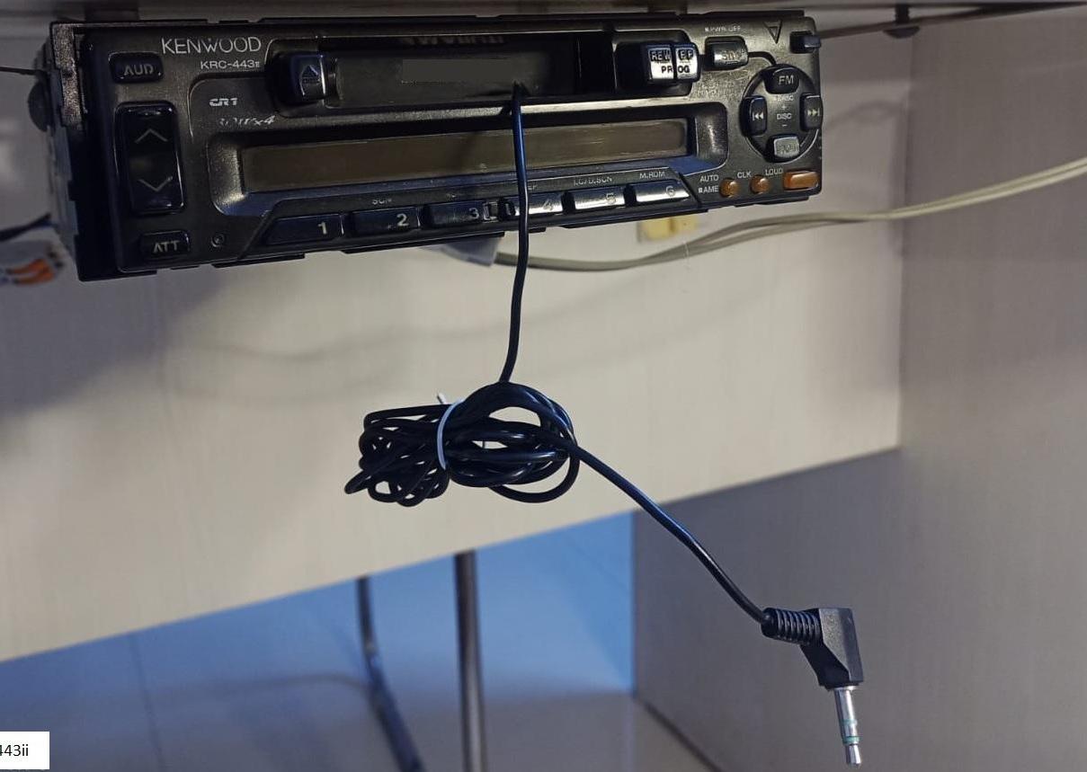 Add AUX IN to an Old Car Cassette Player