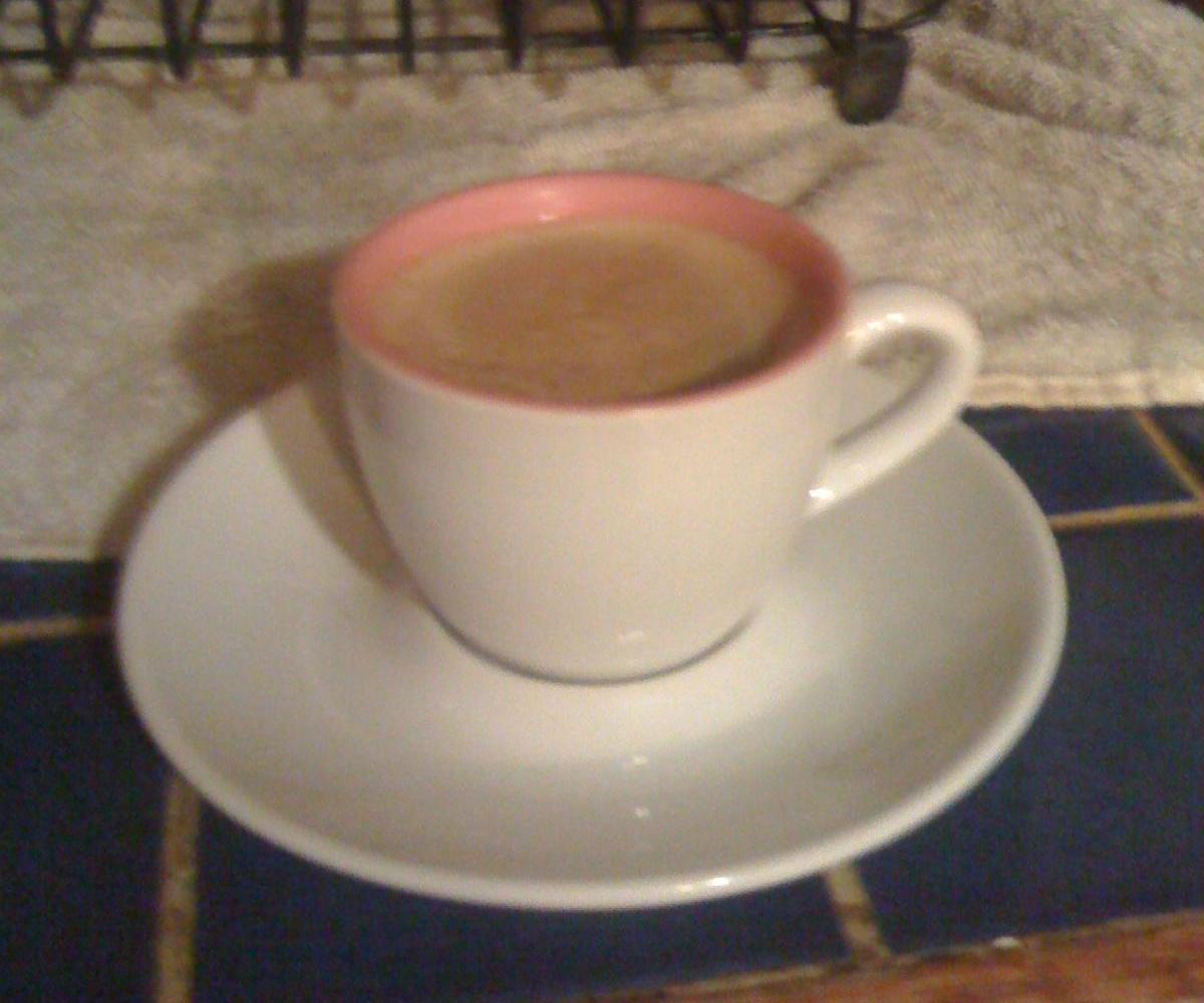 Instructions on How to Make Cuban Coffee With a Moka Pot (Espresso Maker).