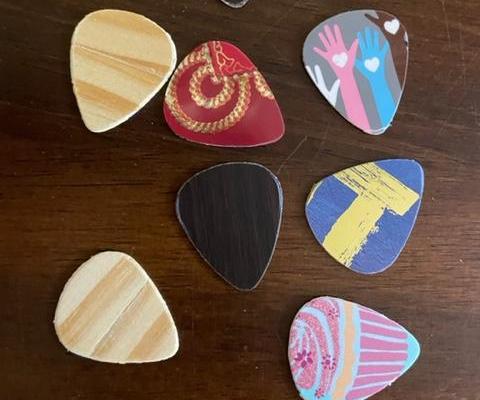 CUSTOM GUITAR PICKS