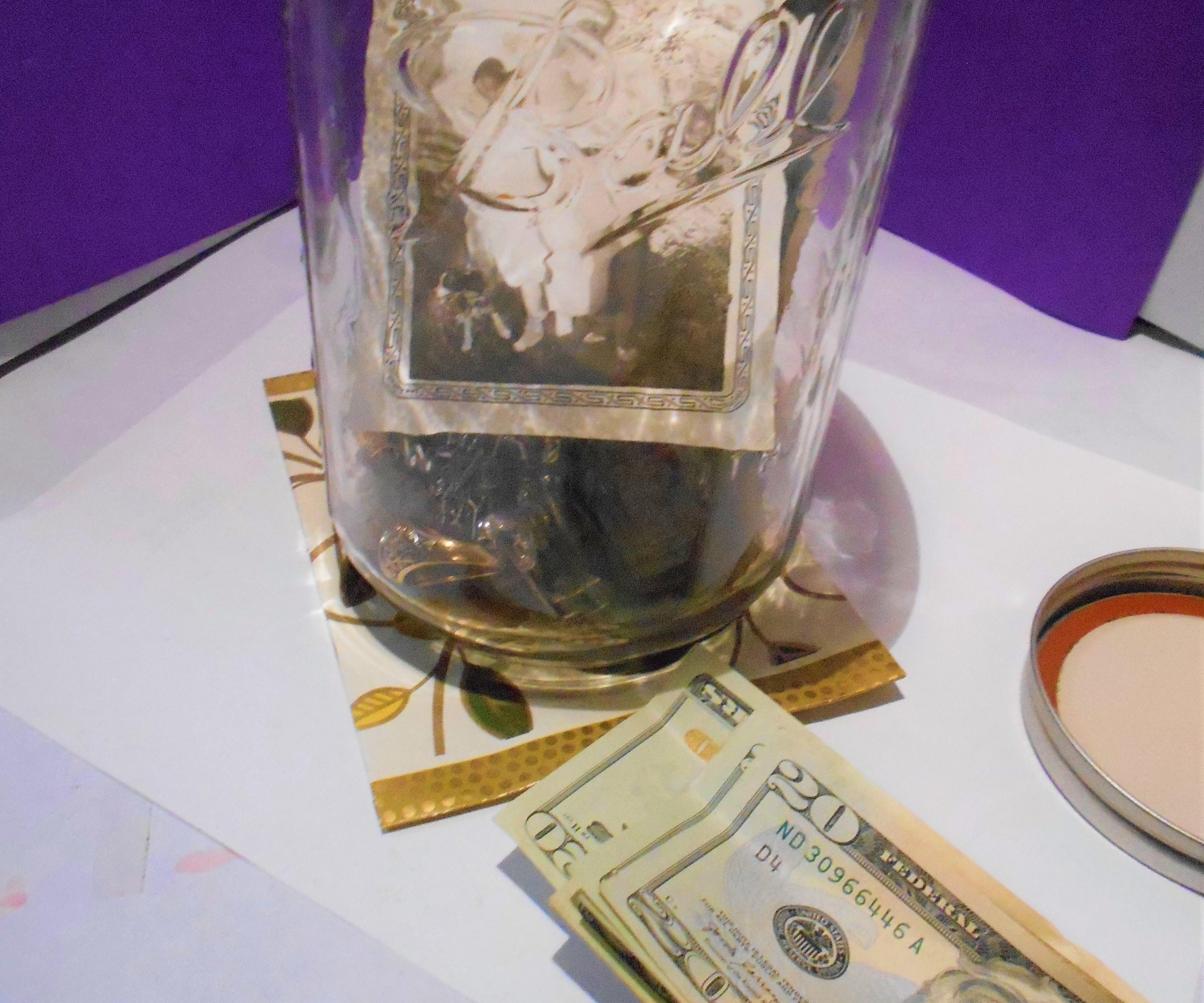 Easy Time in a Jar Capsule