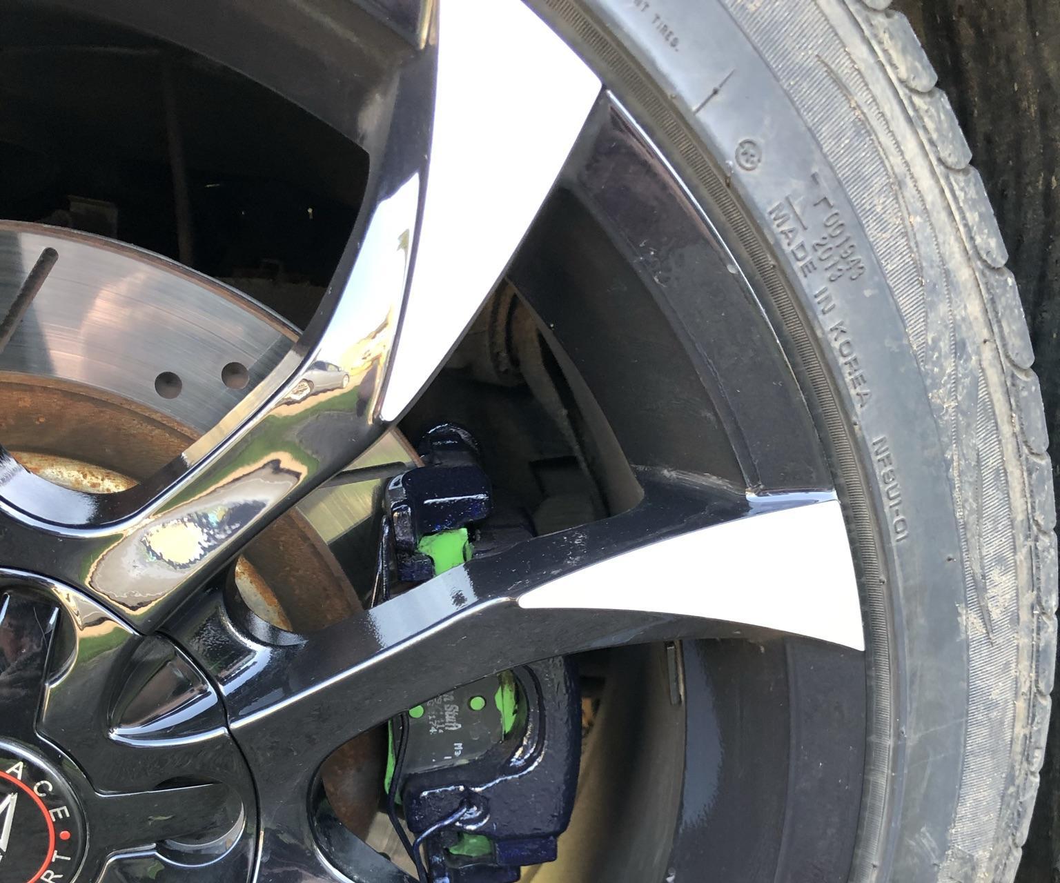 Painting Car Brake Calipers