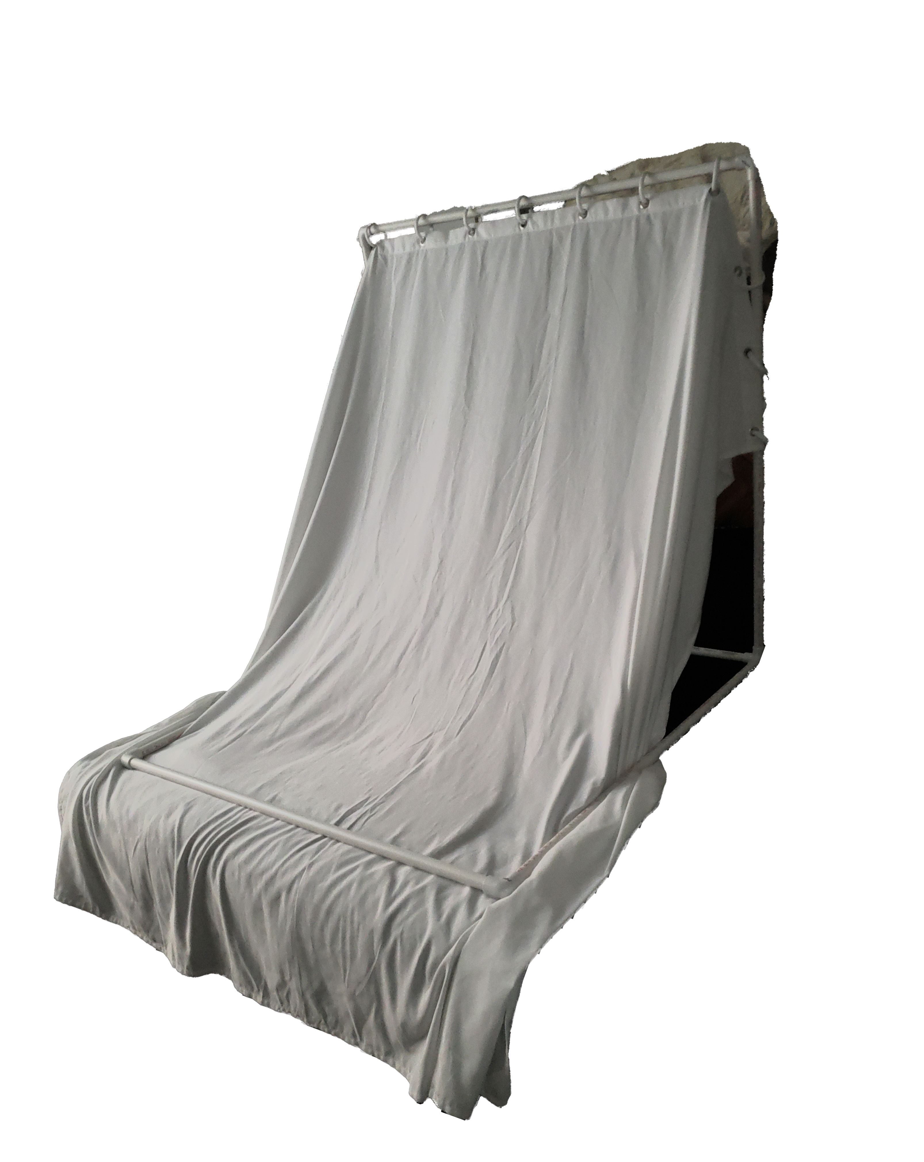 PHOTO BOOTH: COLLAPSIBLE AND STORABLE FOR LIMITED SPACE AND LIGHT FOR USE WITH LARGE AND SMALL SUBJECTS