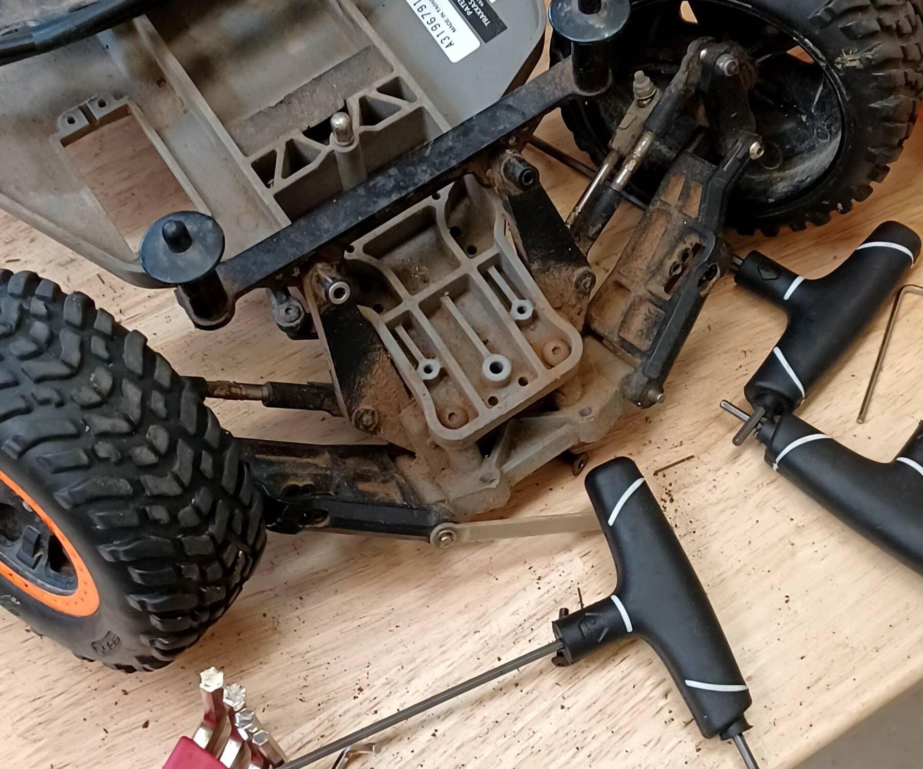 Restore a Junked-up RC Car (Part 1)