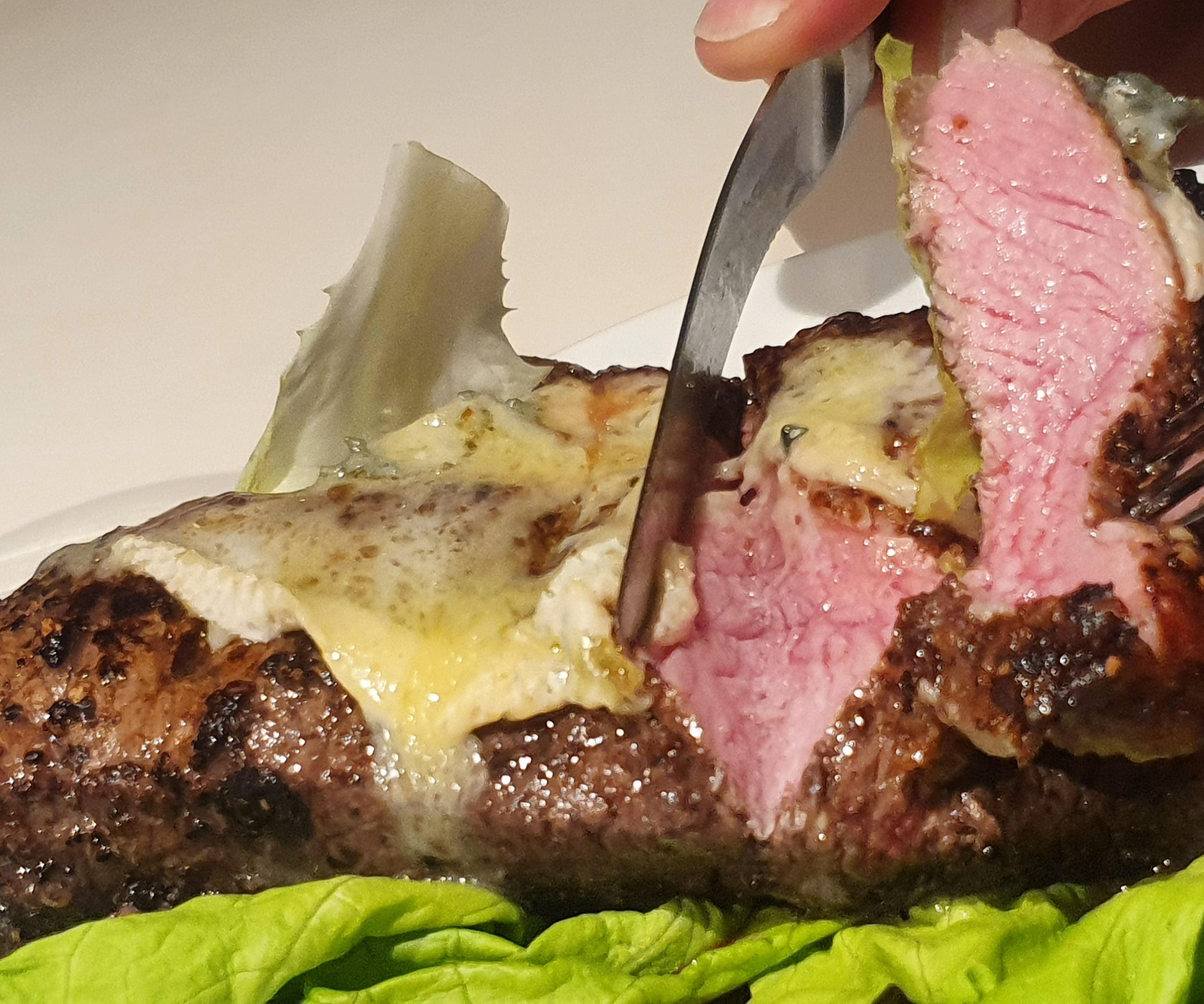 Herrenschnitte / German recipe for delicious beef on black bread