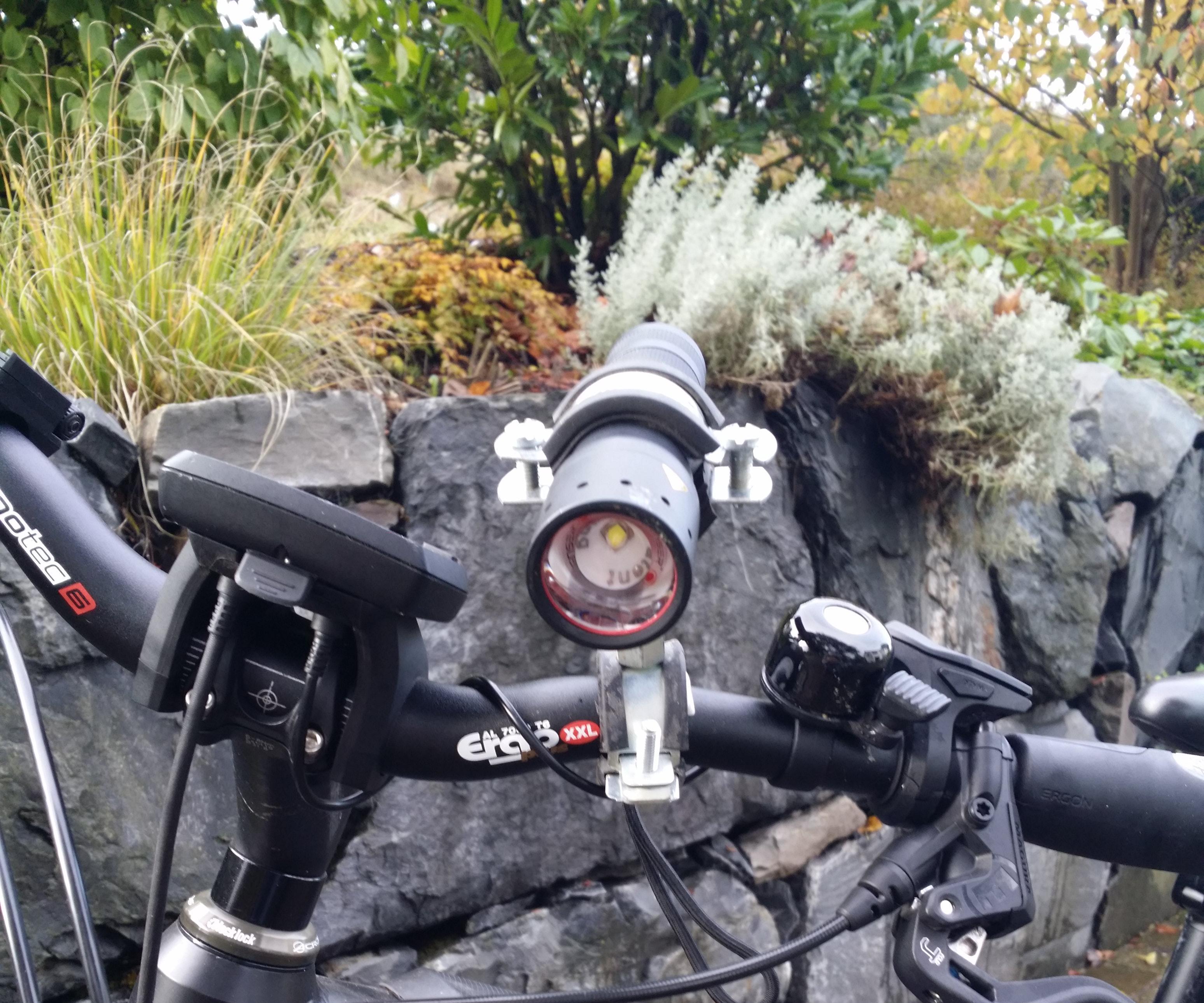 Simple Bike Light Bracket