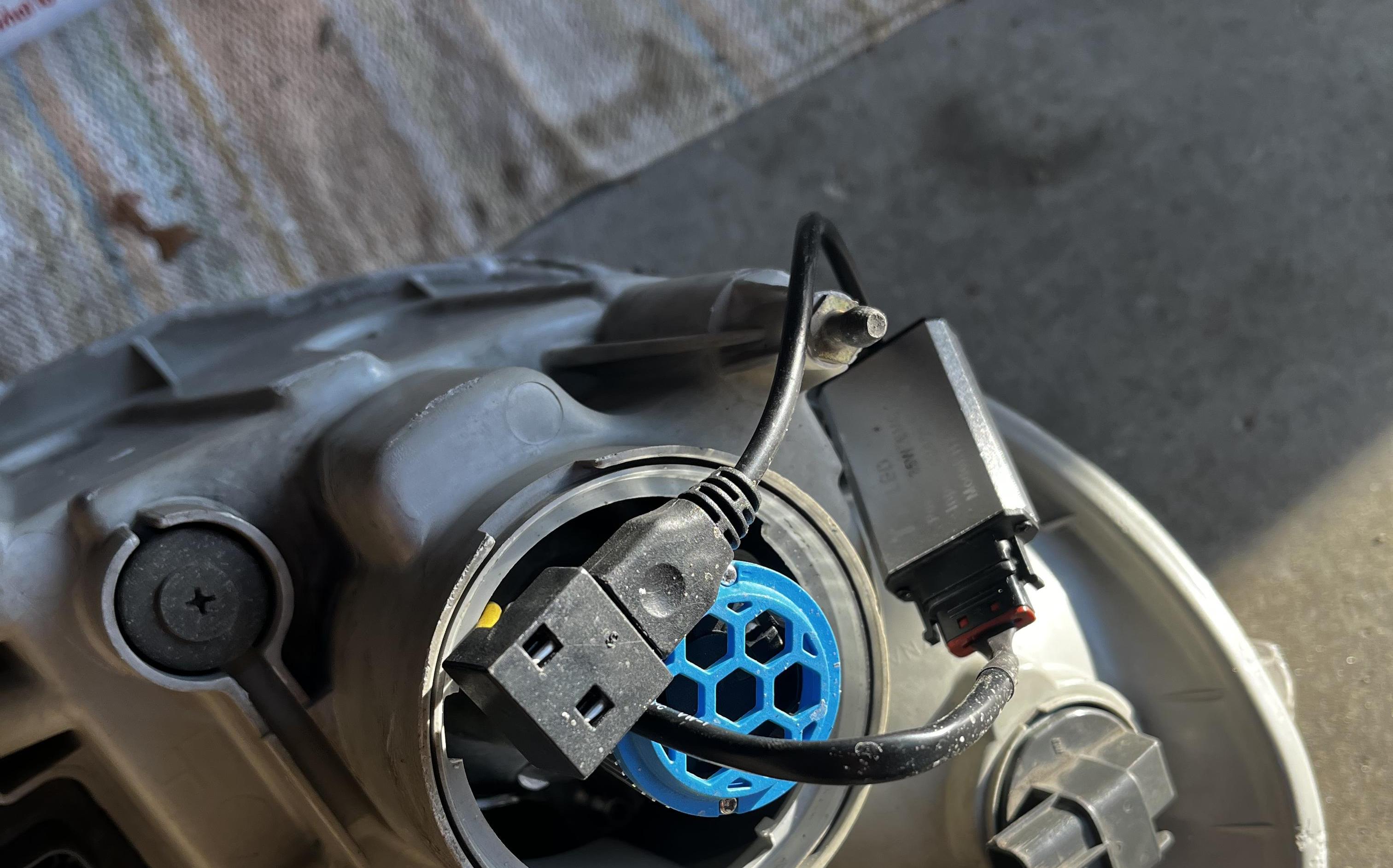 How to Make LED H7 Bulbs With a Fan and Heatsink Fit in a Headlight Housing