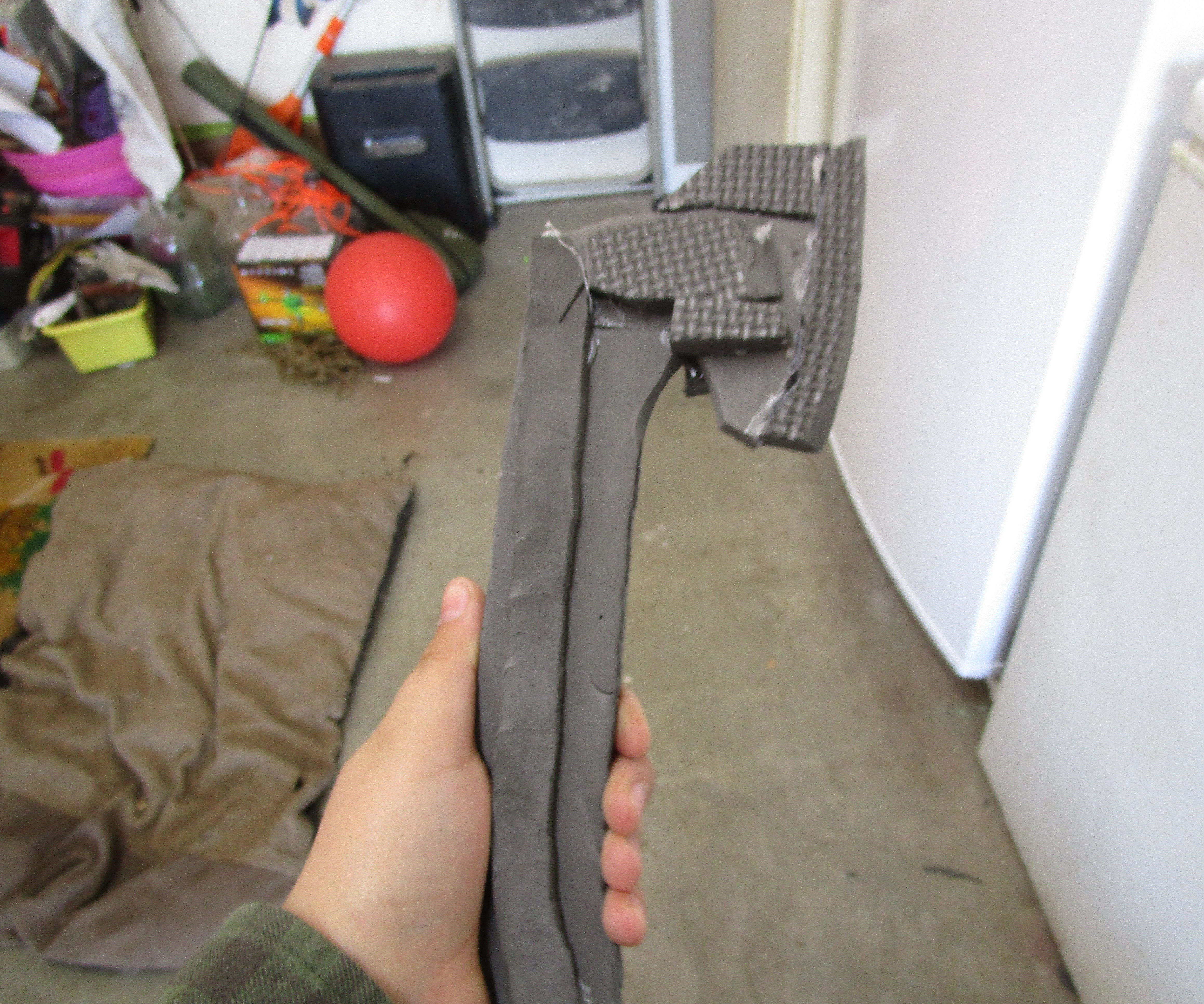 Easy Foam Throwing Hachet