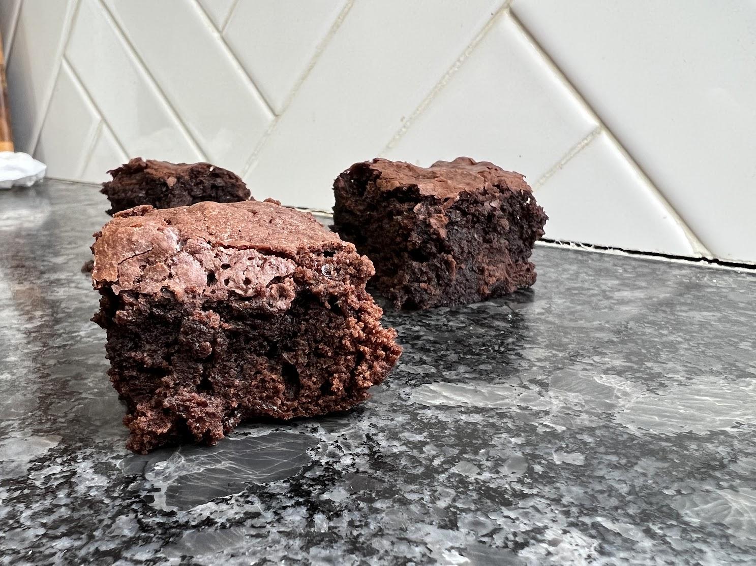 Quick 4 Ingredient Brownies 