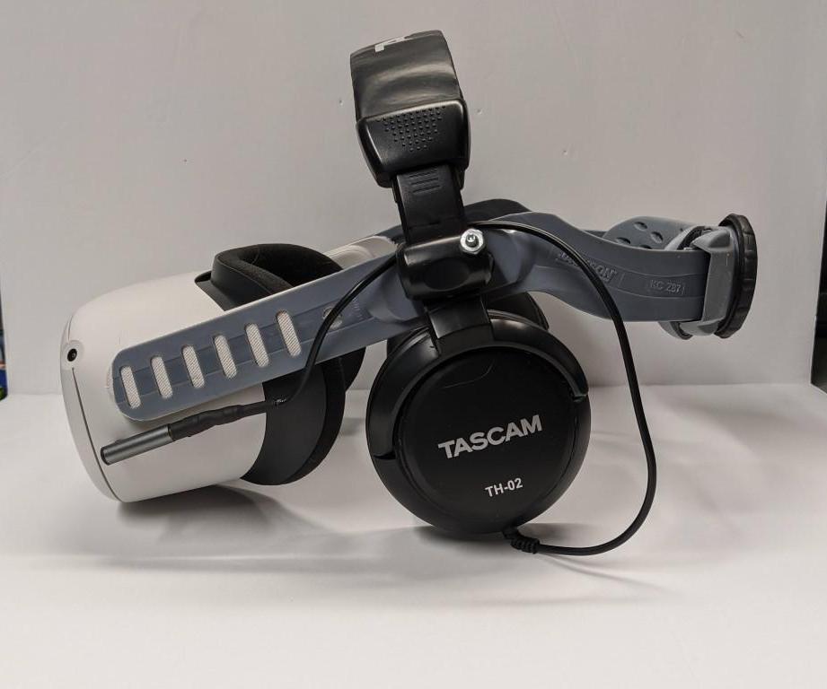 Ocufreak Quest 2 Headstrap and Headphones