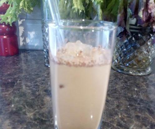 Super Easy Healthy Vegan Chocolate Milkshake