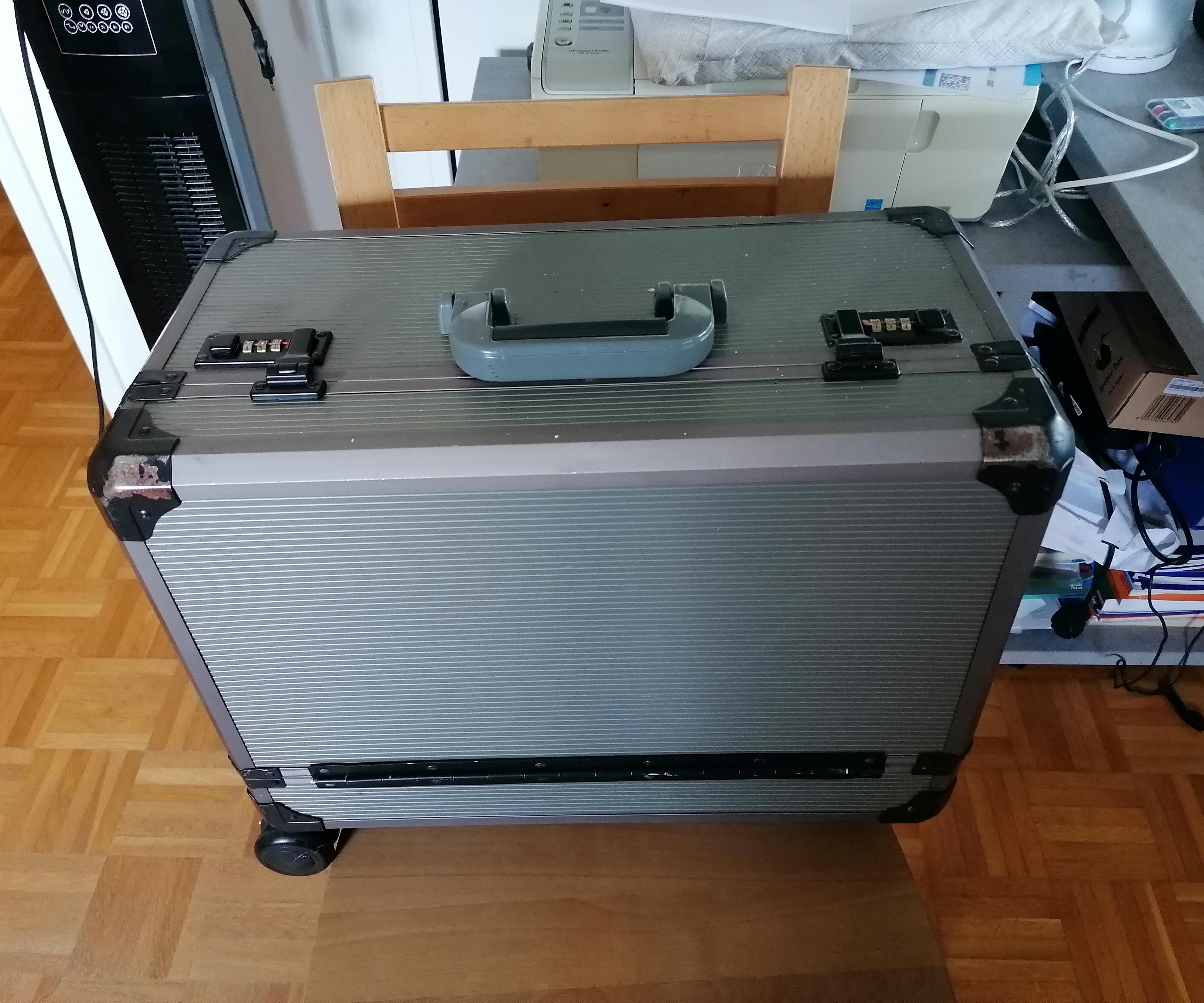 Convert Old Toolcase to Mobile Electronics Workstation