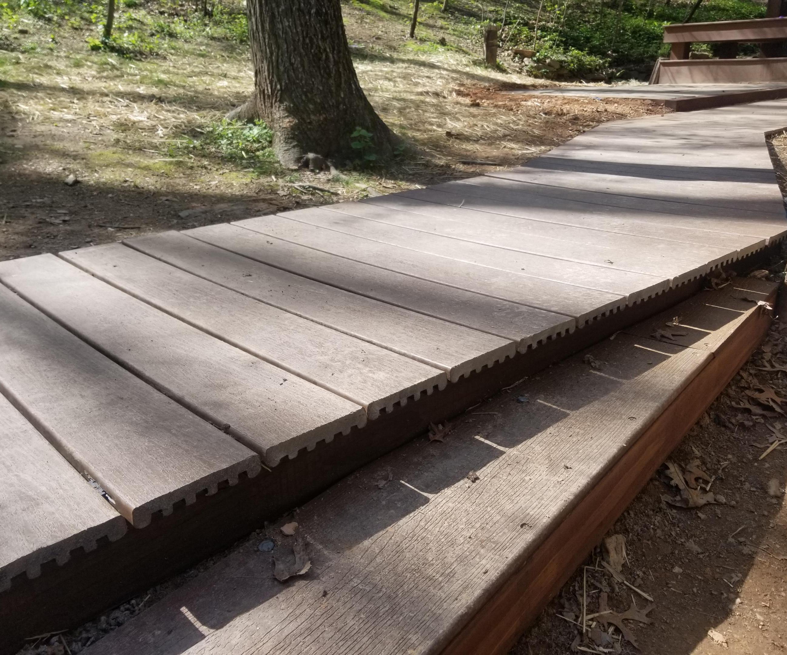 Backyard Boardwalk, Firepit and Grill Area! 