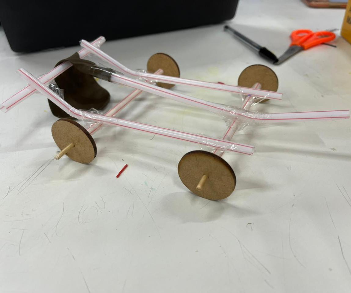 Carrinho De Canudo Movido Por Ar De Balão