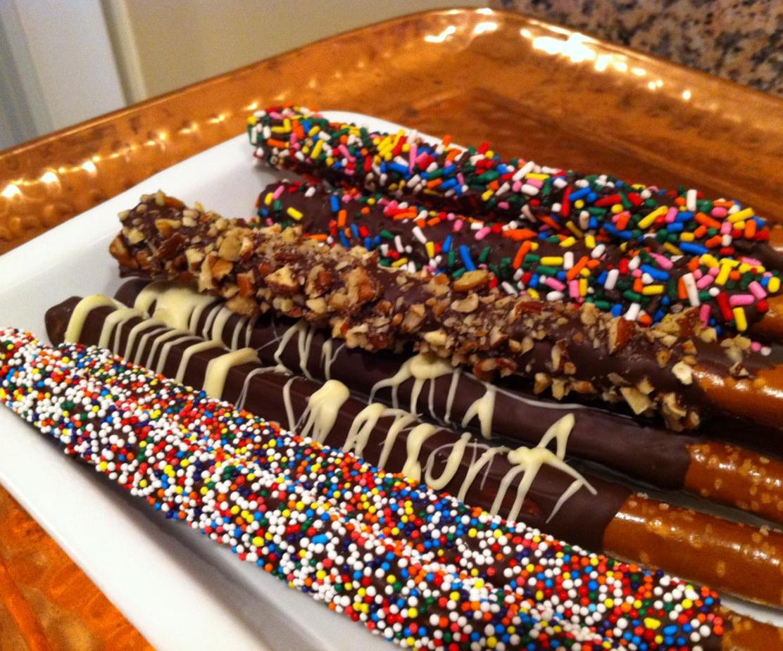 DIY Chocolate Covered Pretzels 