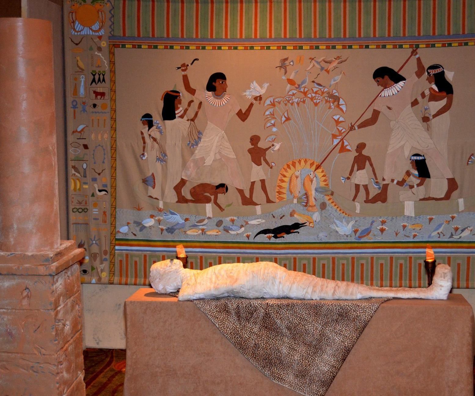 Egyptian Mummy's Tomb - Photo Booth Vignette