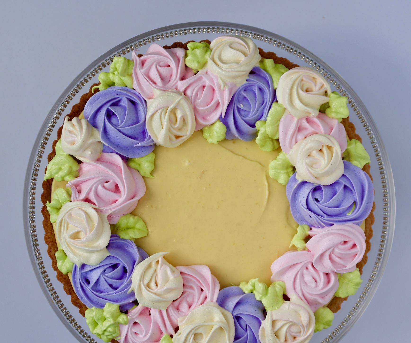 Lemon Pie With Meringue Roses