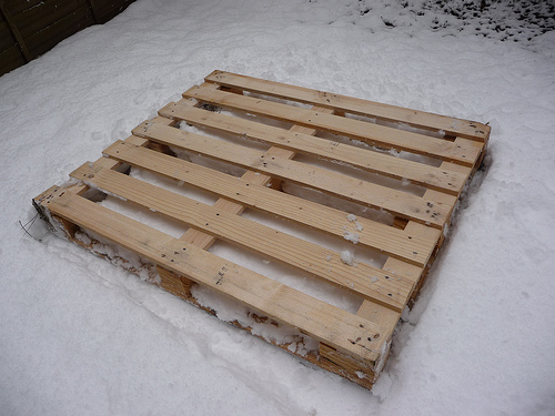 How to Make a Sledge Out of Wooden Palette