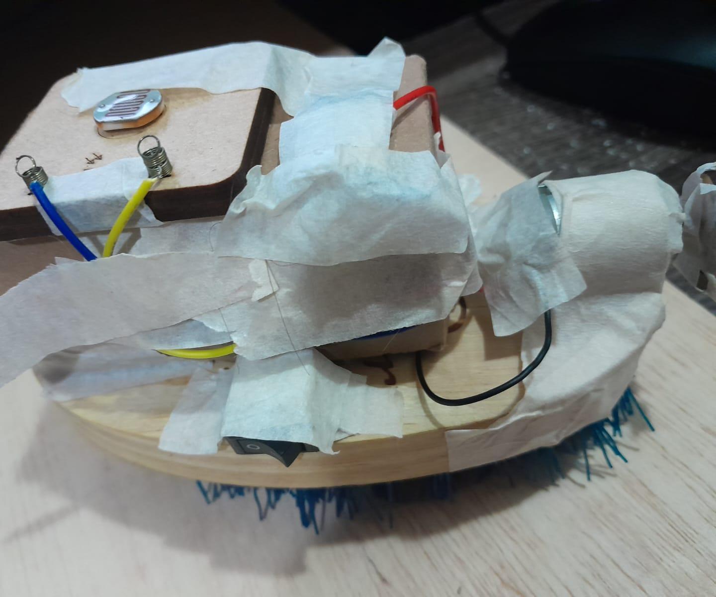 Phototropic Vibrabot