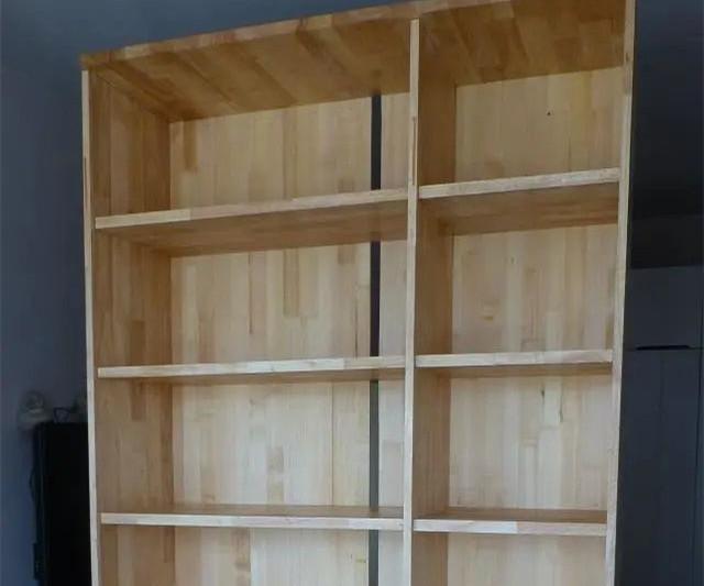 DIY Solid Wood Bookshelf
