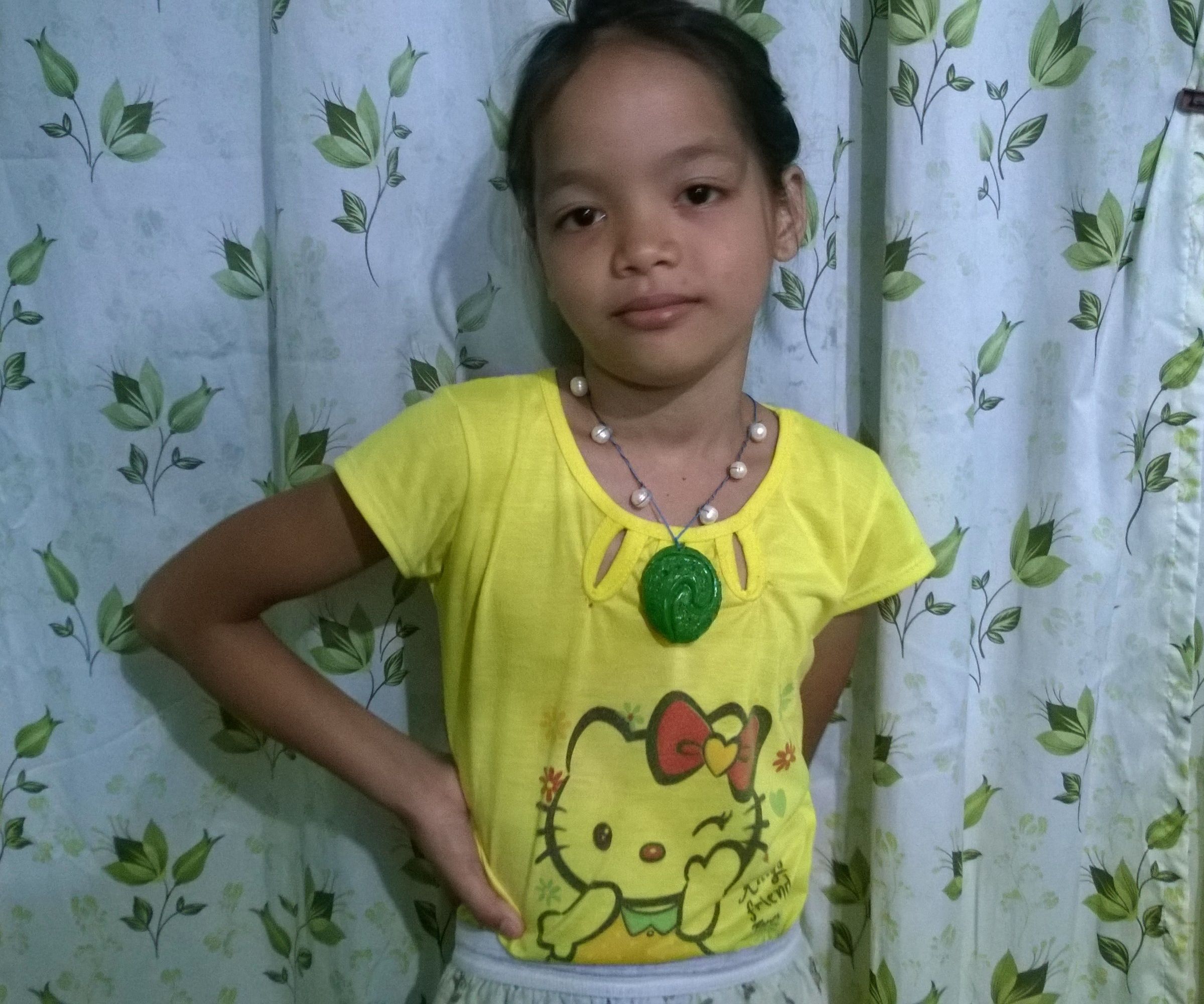 Moana's Necklace (Heart of Te Fiti) Using Hot Melt Glue