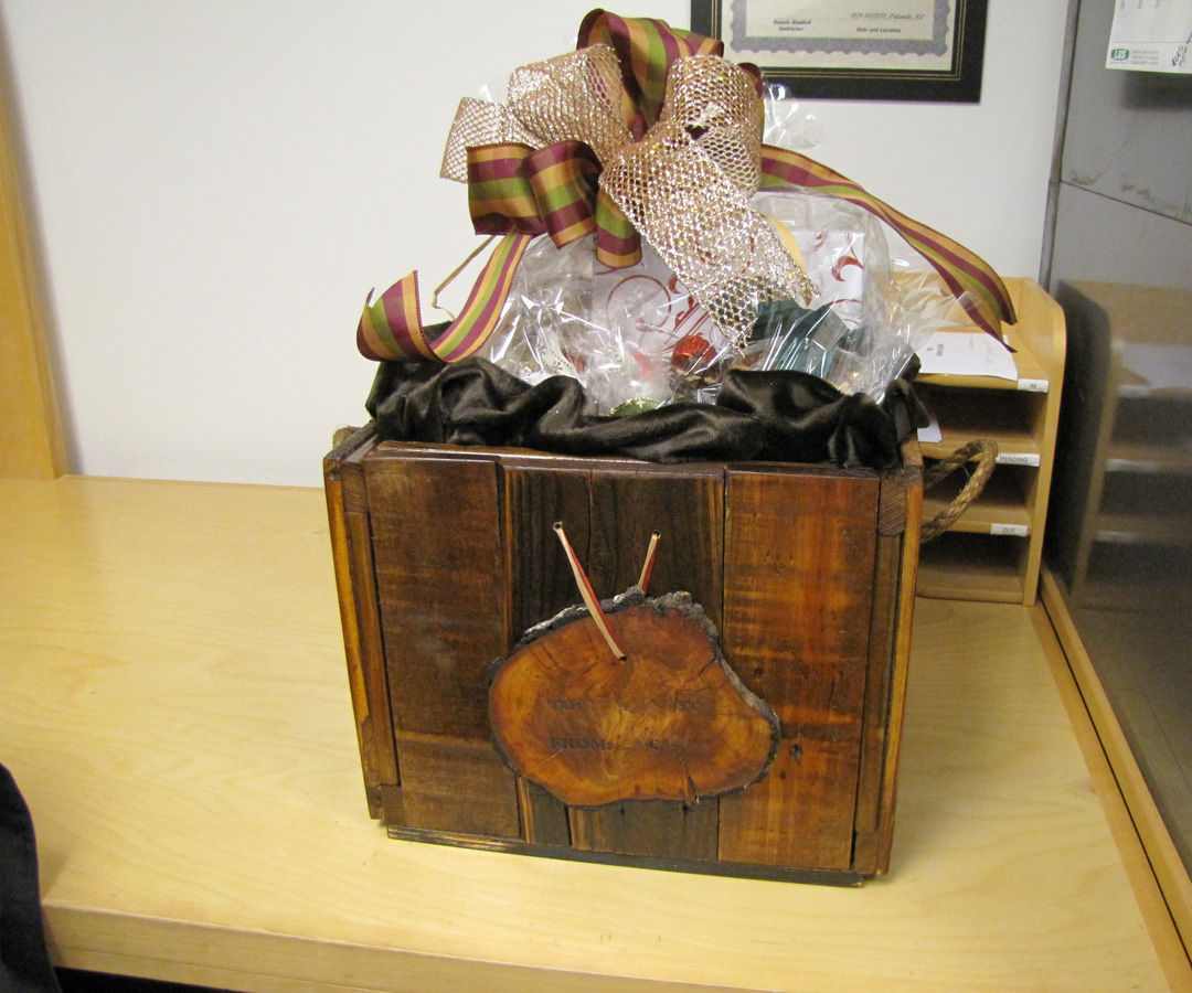 RUSTIC GIFT BASKET