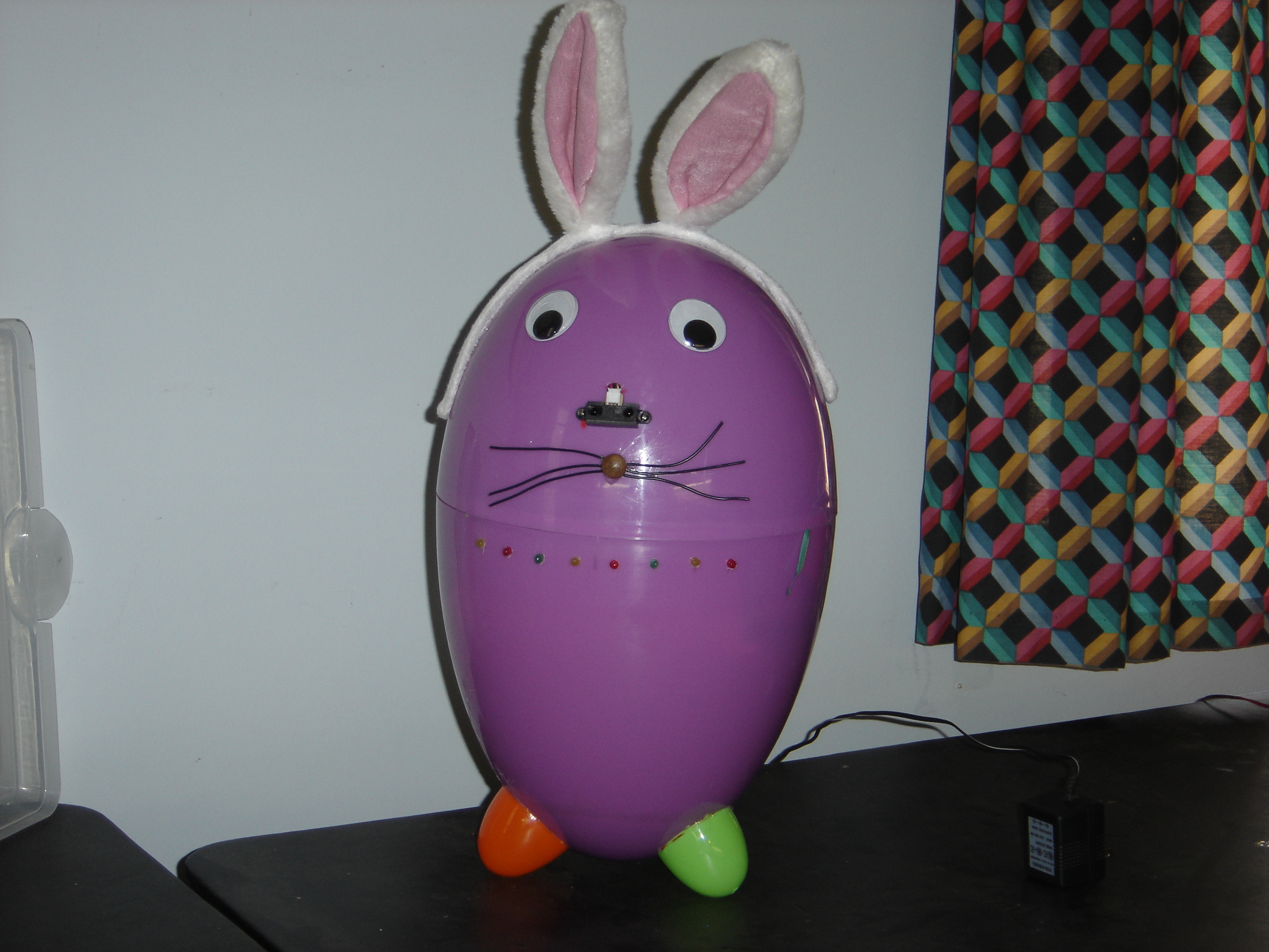 Big Egg + Arduino +IR Sensor = EasterEgguino