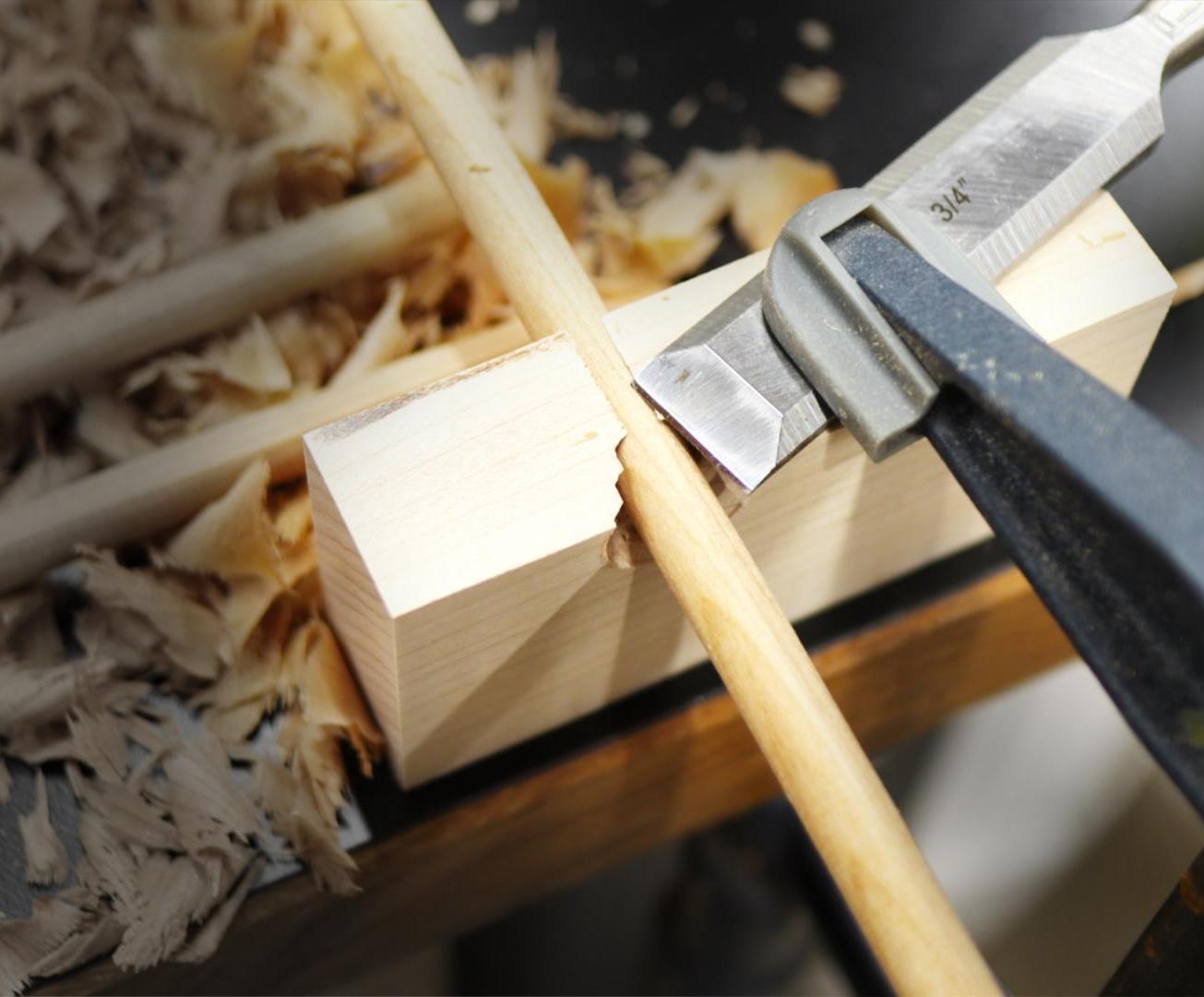 Making Your Own Wooden Dowels! Easy Dowel Making Jig!