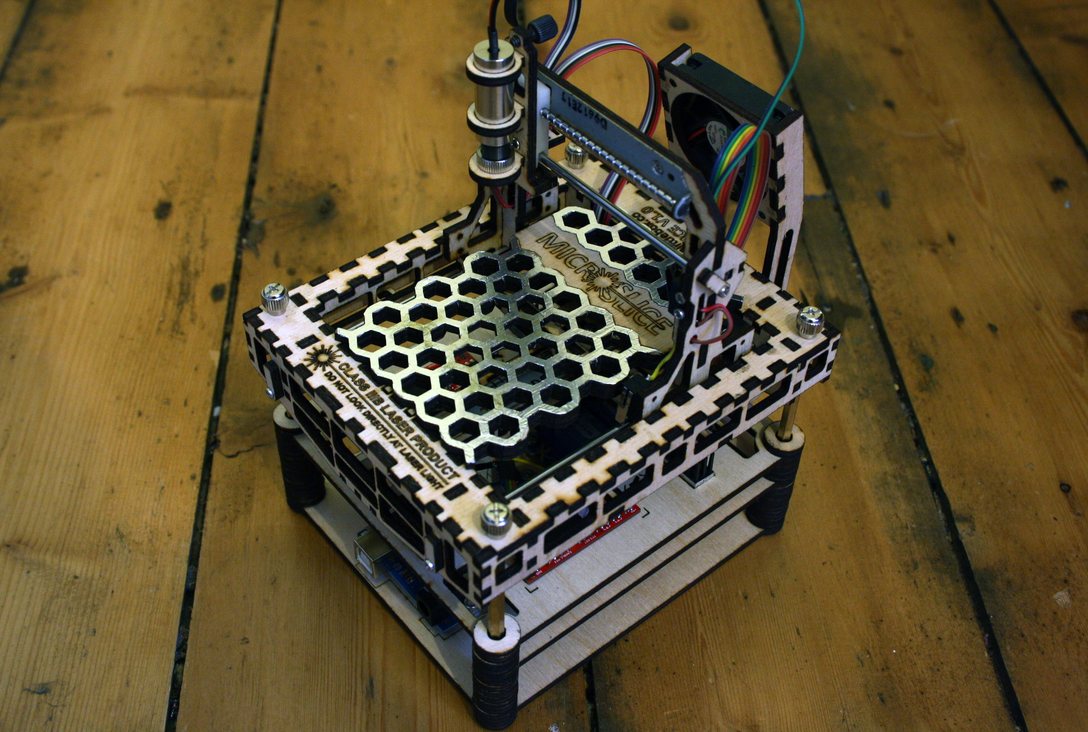 The MicroSlice V1 | a Tiny Arduino Laser Cutter