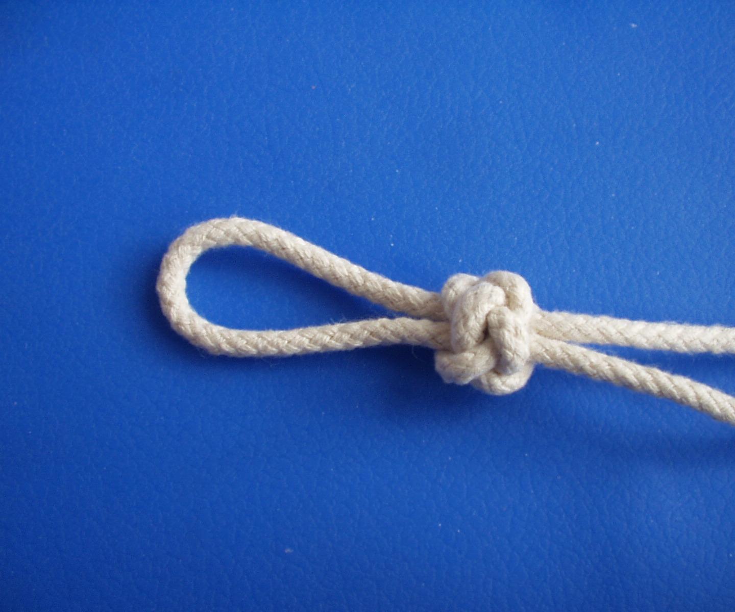 Knife Lanyard Knot Tied on the Table